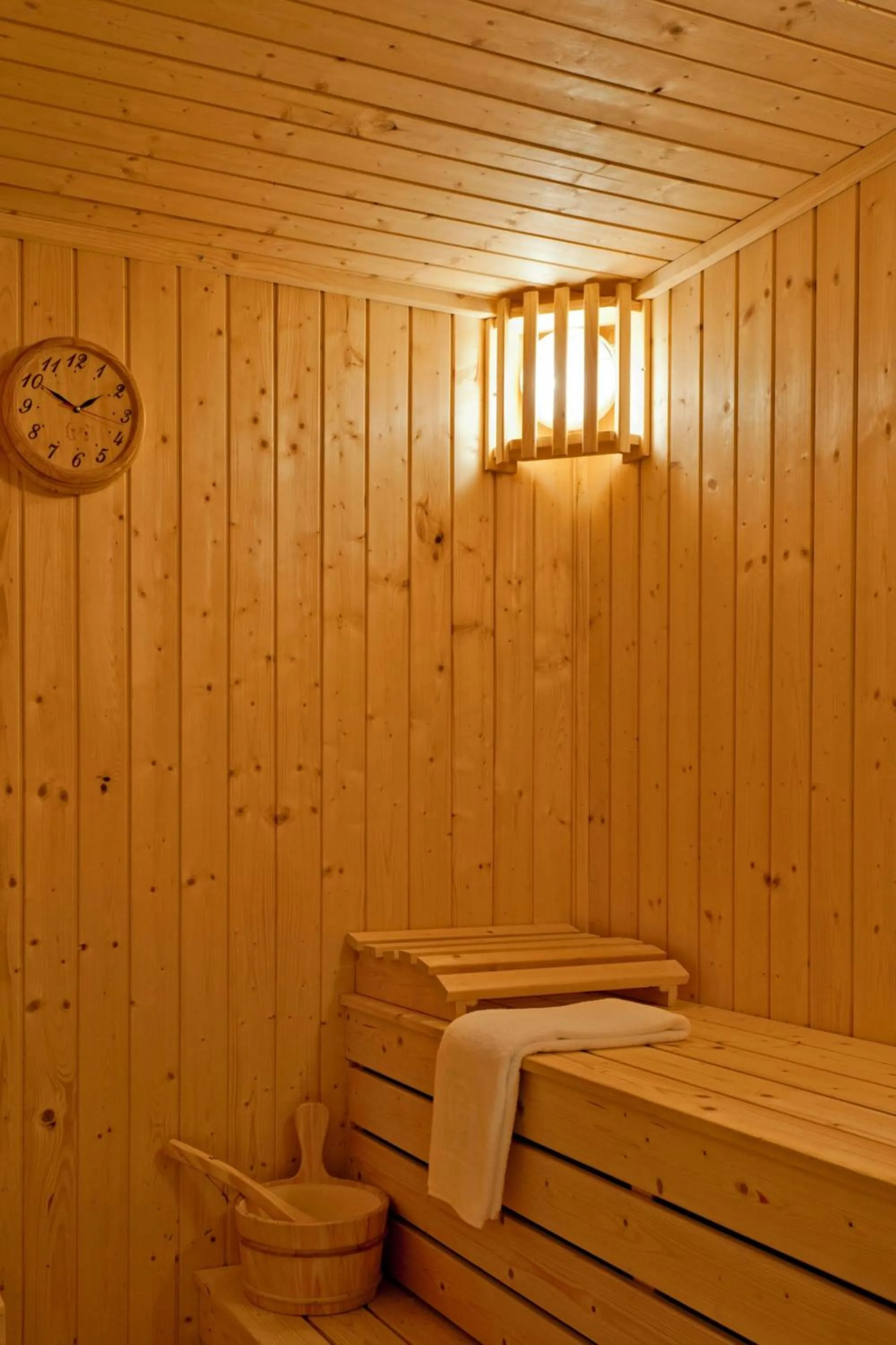Bedroom in Grosvenor House, a Luxury Collection Hotel, Dubai