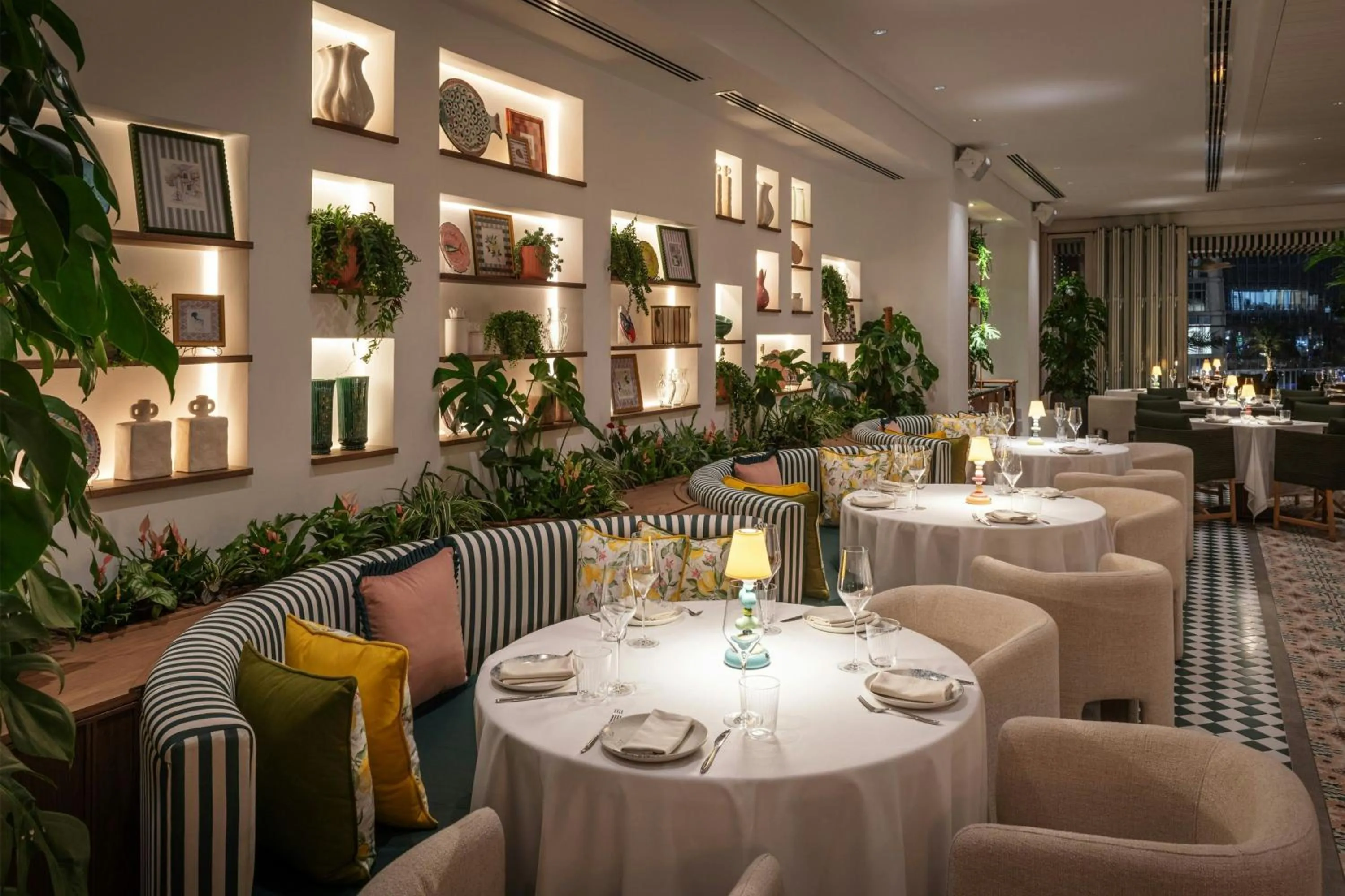 Restaurant/places to eat in Grosvenor House, a Luxury Collection Hotel, Dubai