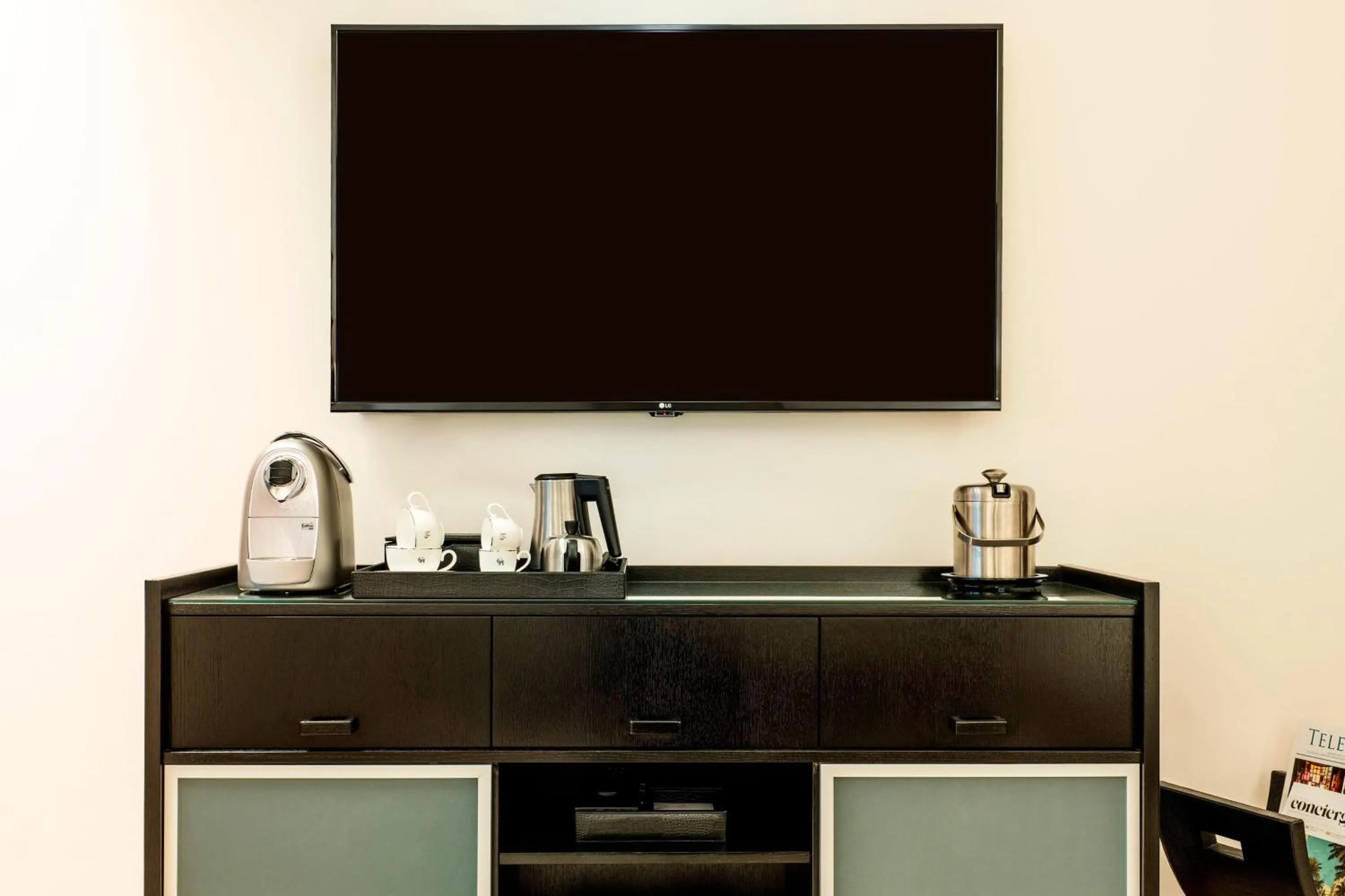 Bedroom in Grosvenor House, a Luxury Collection Hotel, Dubai