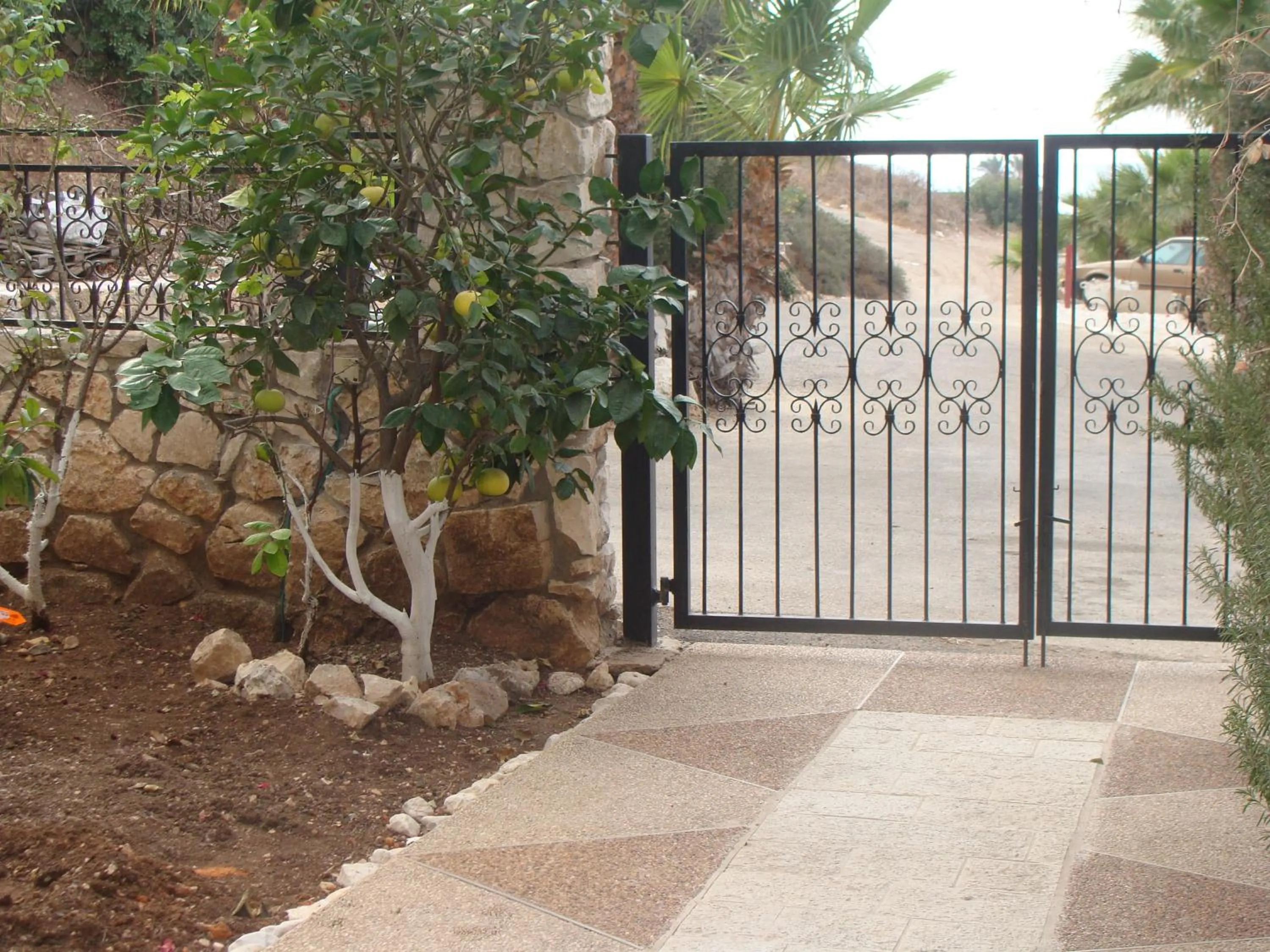 Facade/entrance in Tamer Guest house