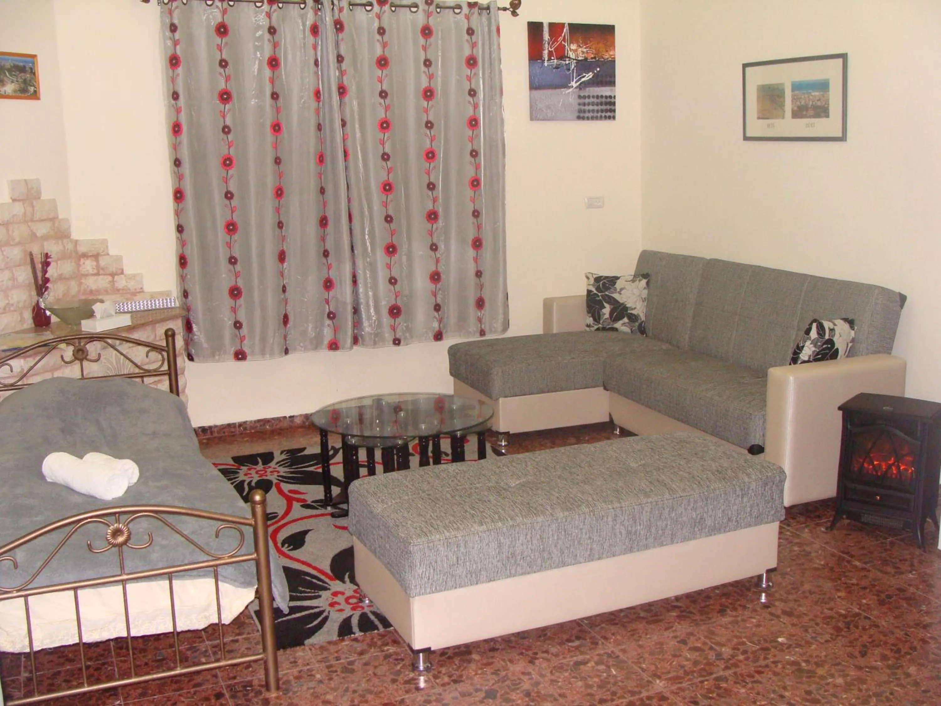 Photo of the whole room in Tamer Guest house