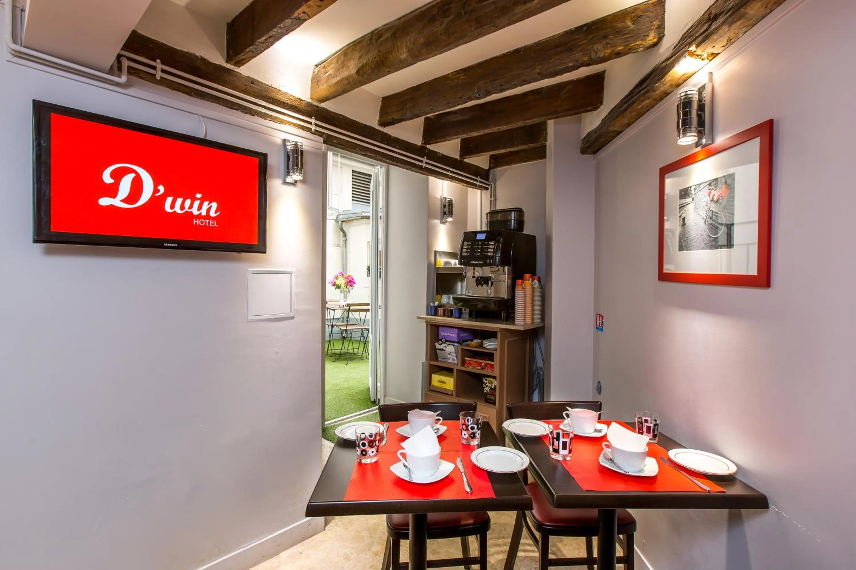 Restaurant/places to eat in D'win