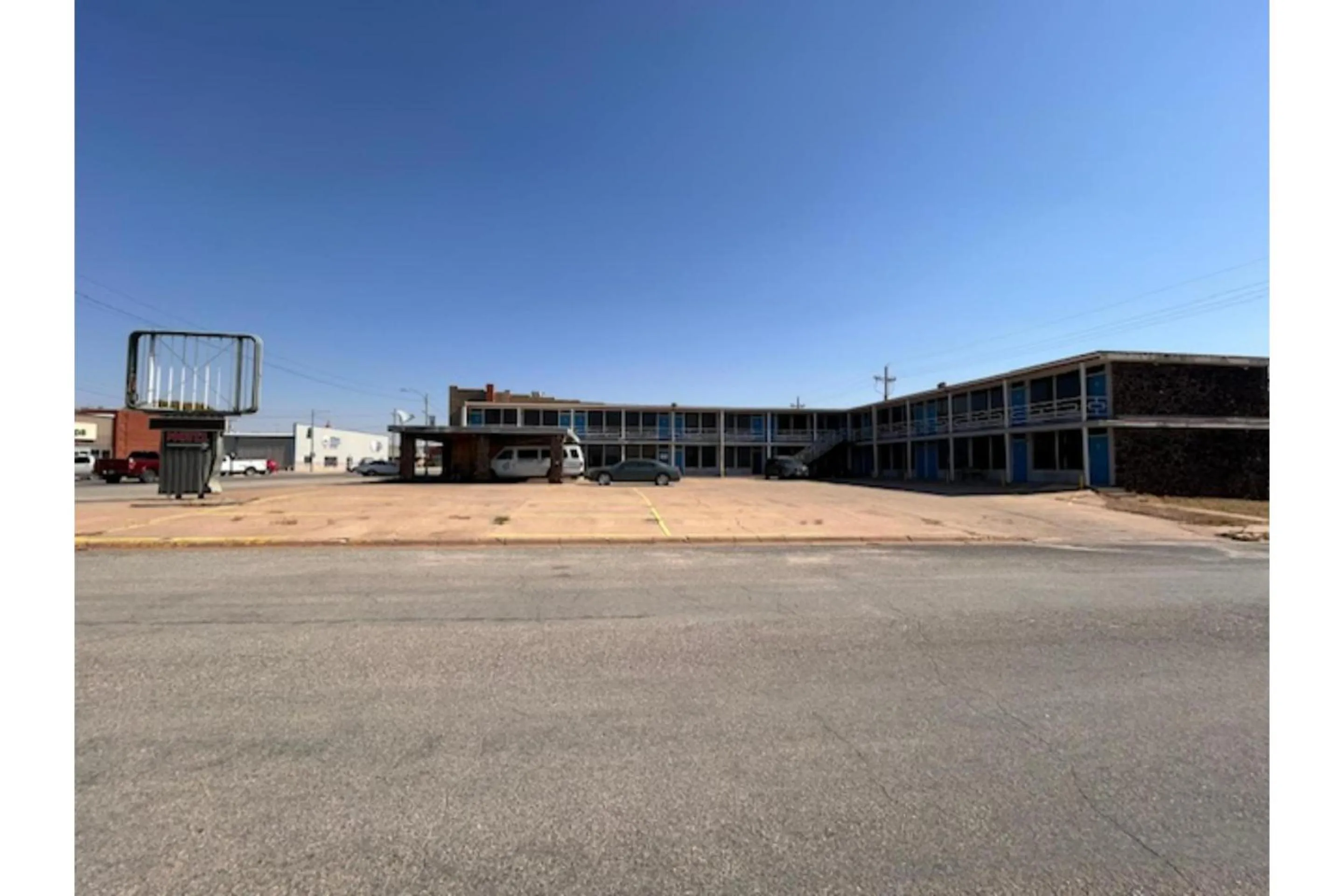 Facade/entrance in Sky Palace Inn By OYO Anthony KS