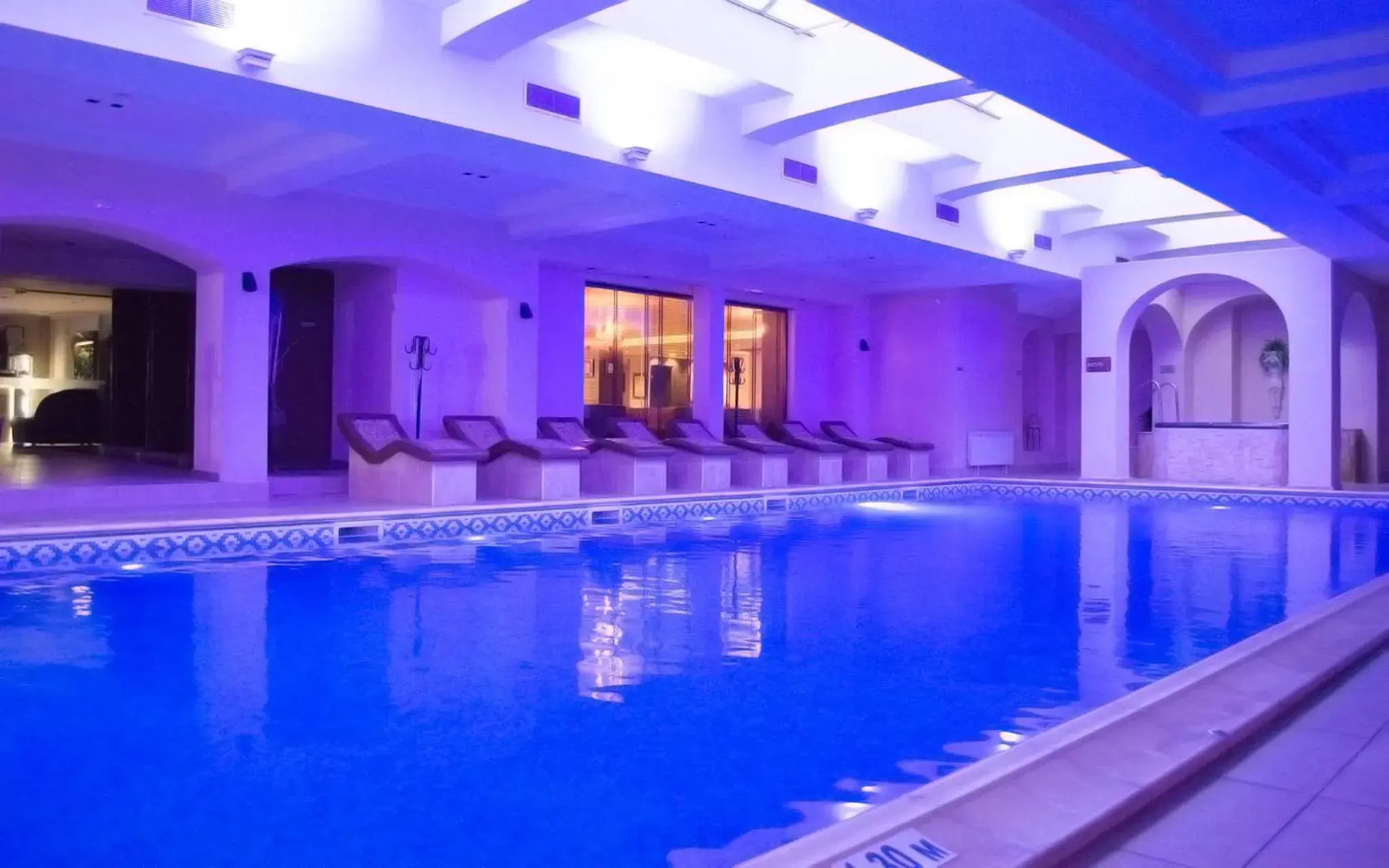 Swimming pool in Royal Spa Hotel Swimming pool in Royal Spa Hotel