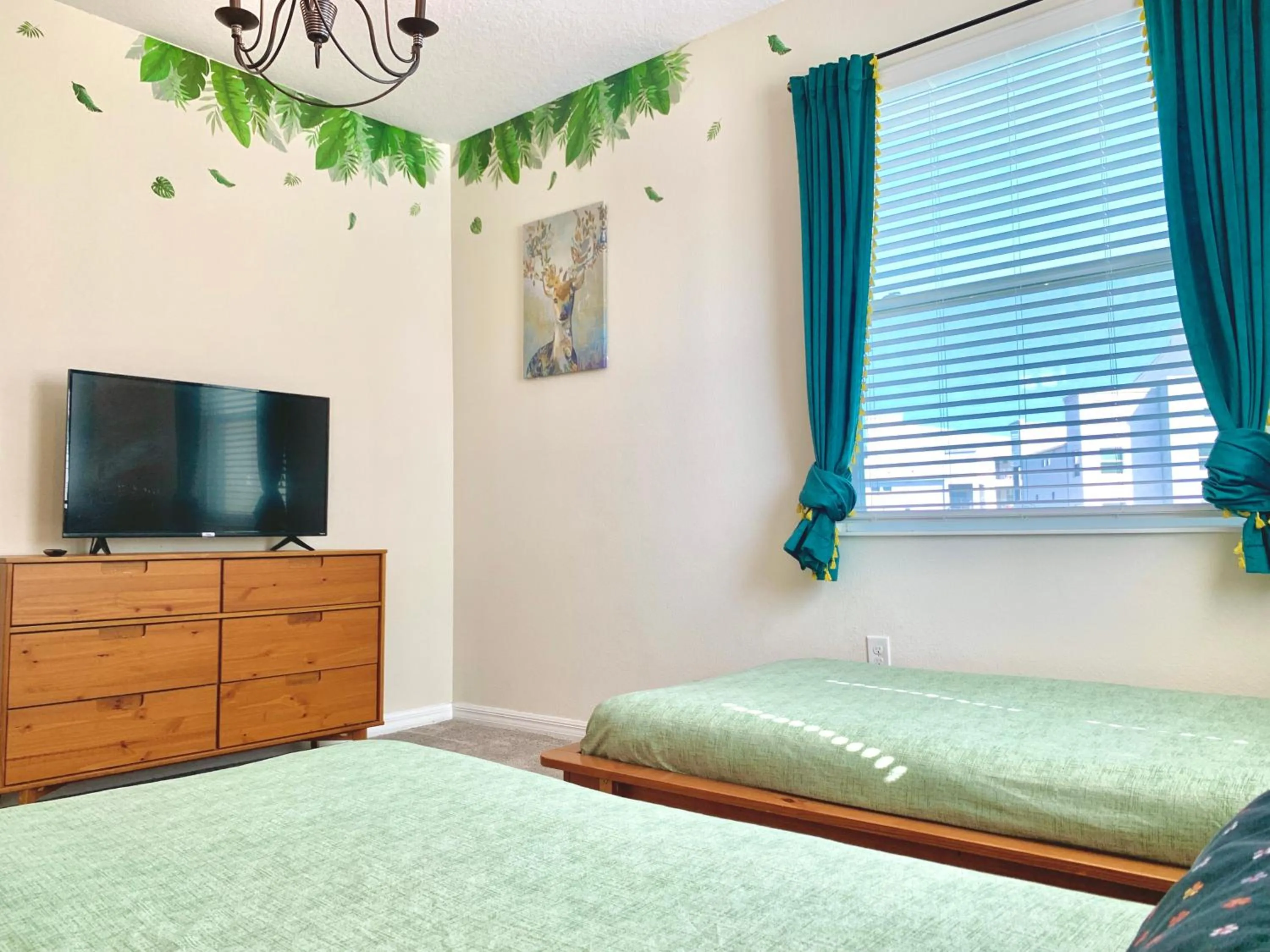 Bed in 3B2B-Beautiful Lake View-Baby Friendly-FREE WATER PARK!NO Resort Fee-5 Miles to Disney-Storey Lake 3141