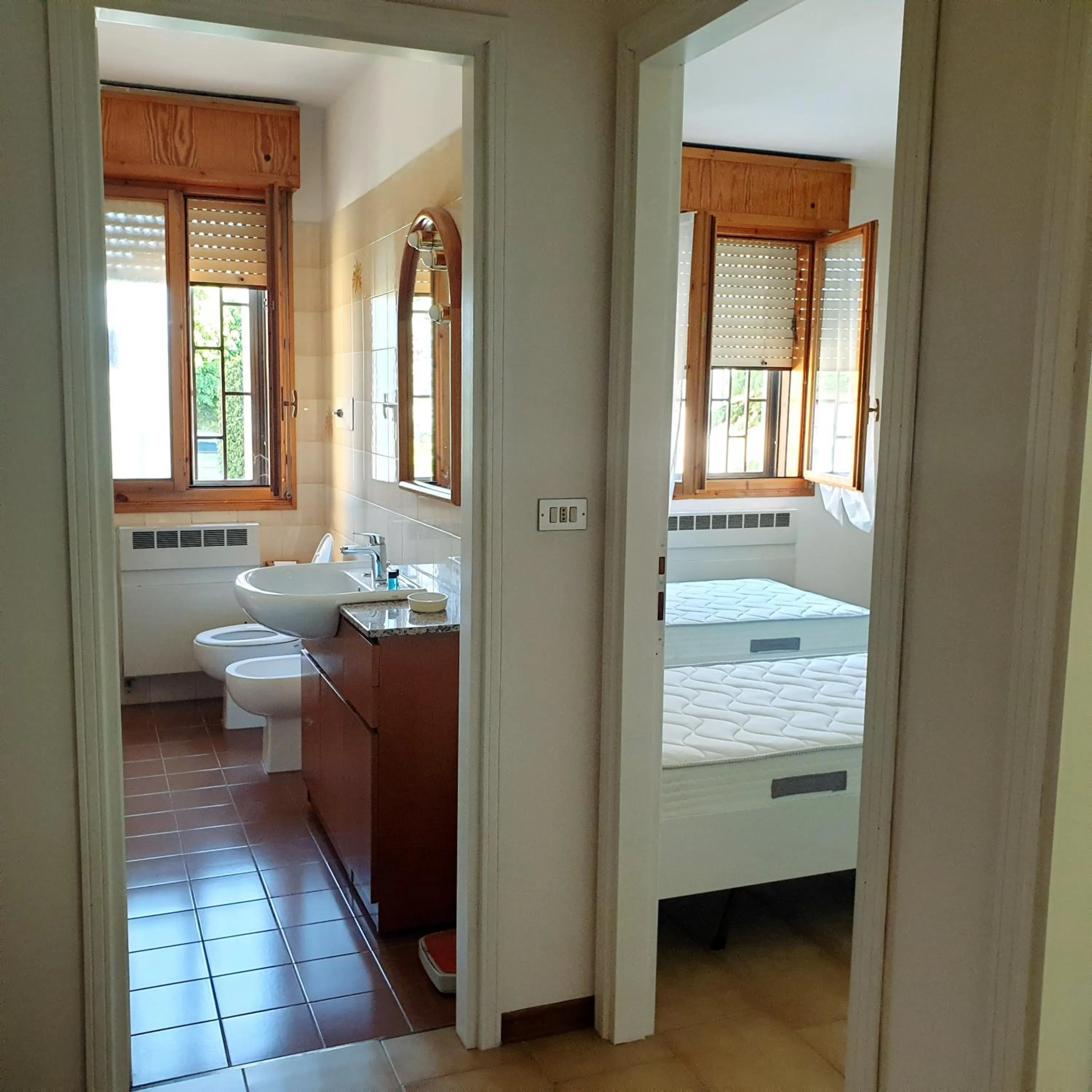 Bathroom, Bed in Hotel Paradiso Dépendance