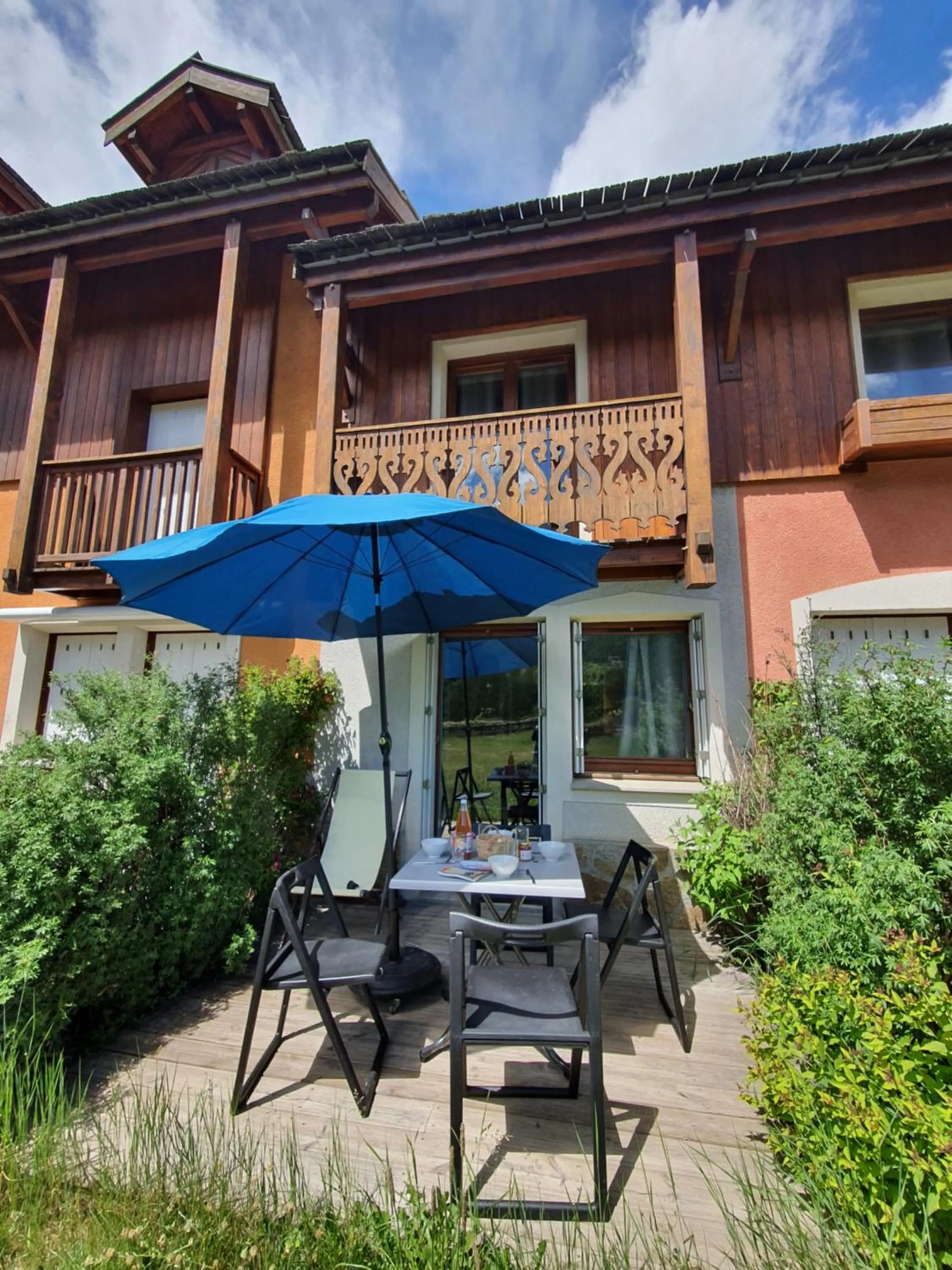 Garden in Chalets Jardin Alpin by Mountain Collection Immobilier