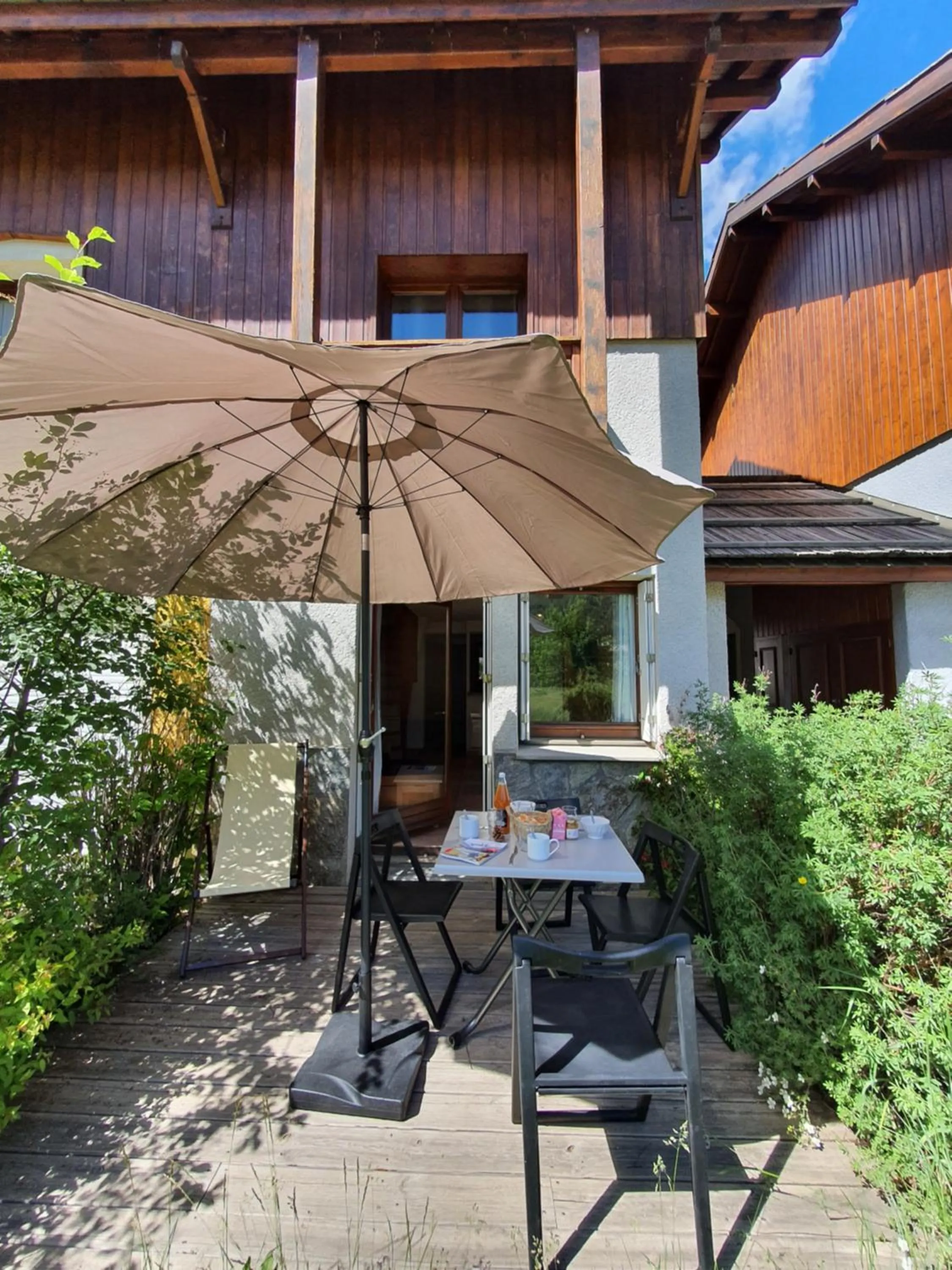 Garden in Chalets Jardin Alpin by Mountain Collection Immobilier