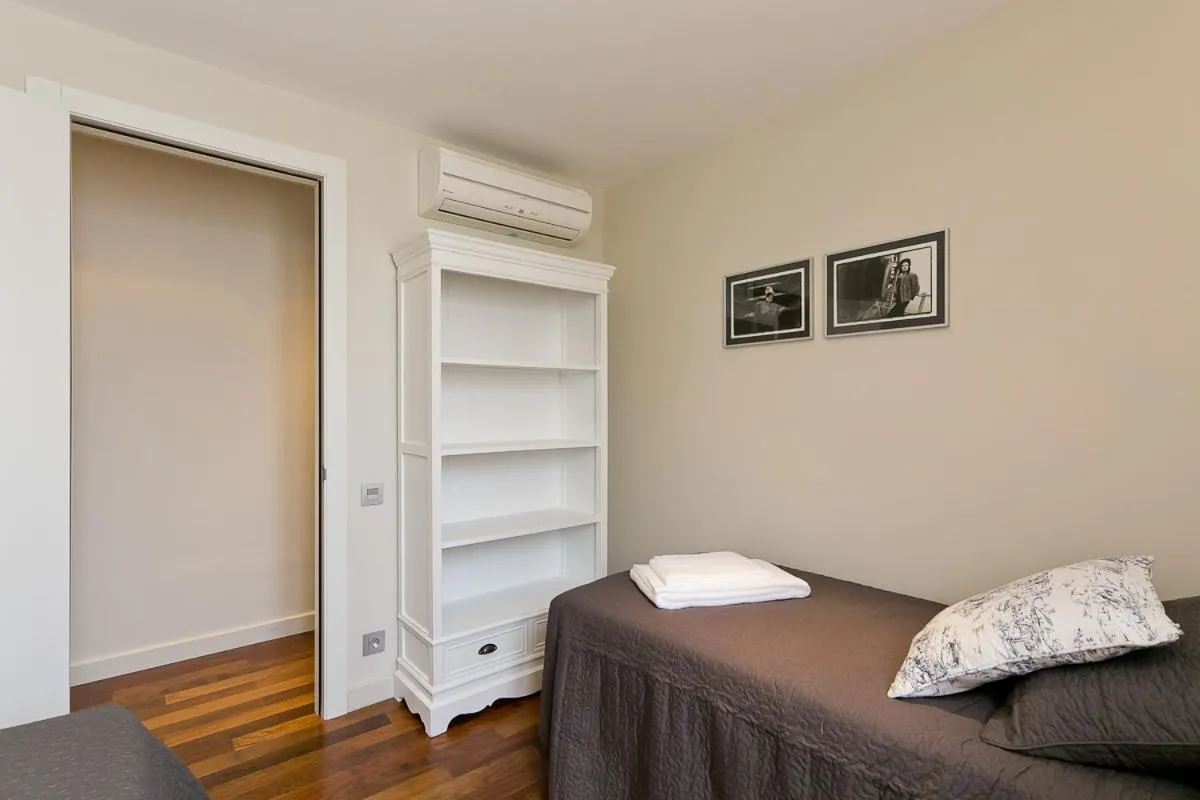 Bedroom, Bed in Bcn Paseo De Gracia Rocamora Apartment