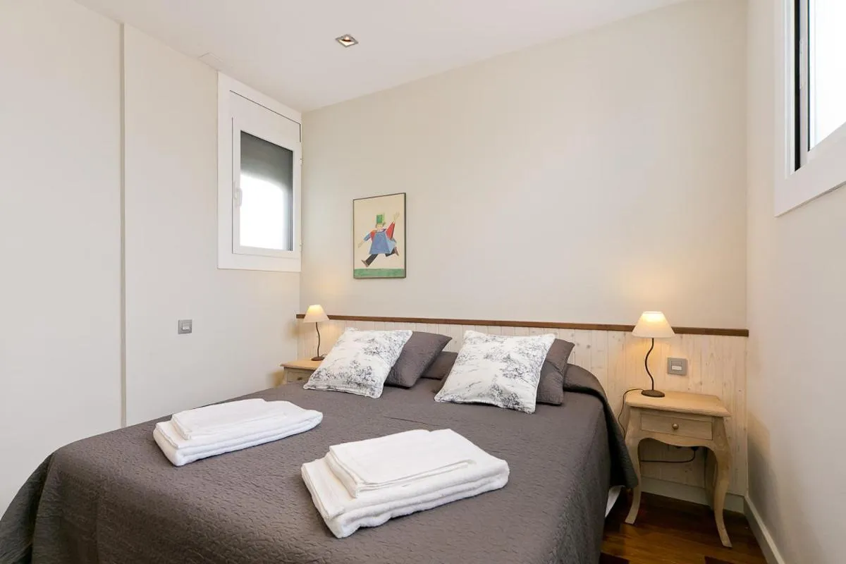 Bed in Bcn Paseo De Gracia Rocamora Apartment