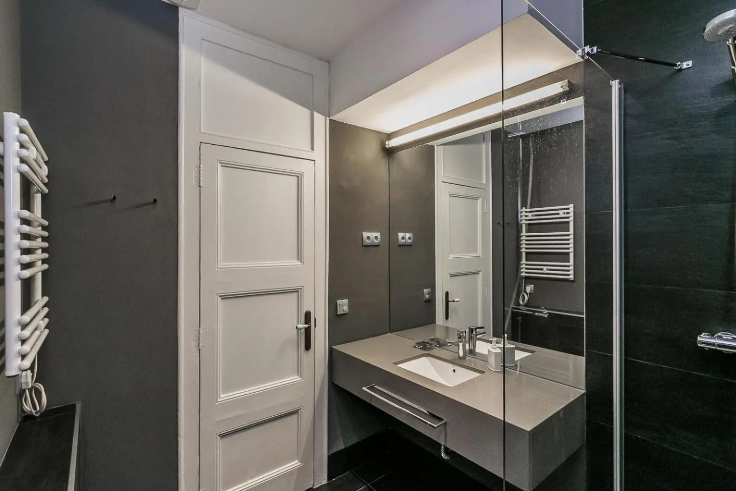 Bathroom in Bcn Paseo De Gracia Rocamora Apartment