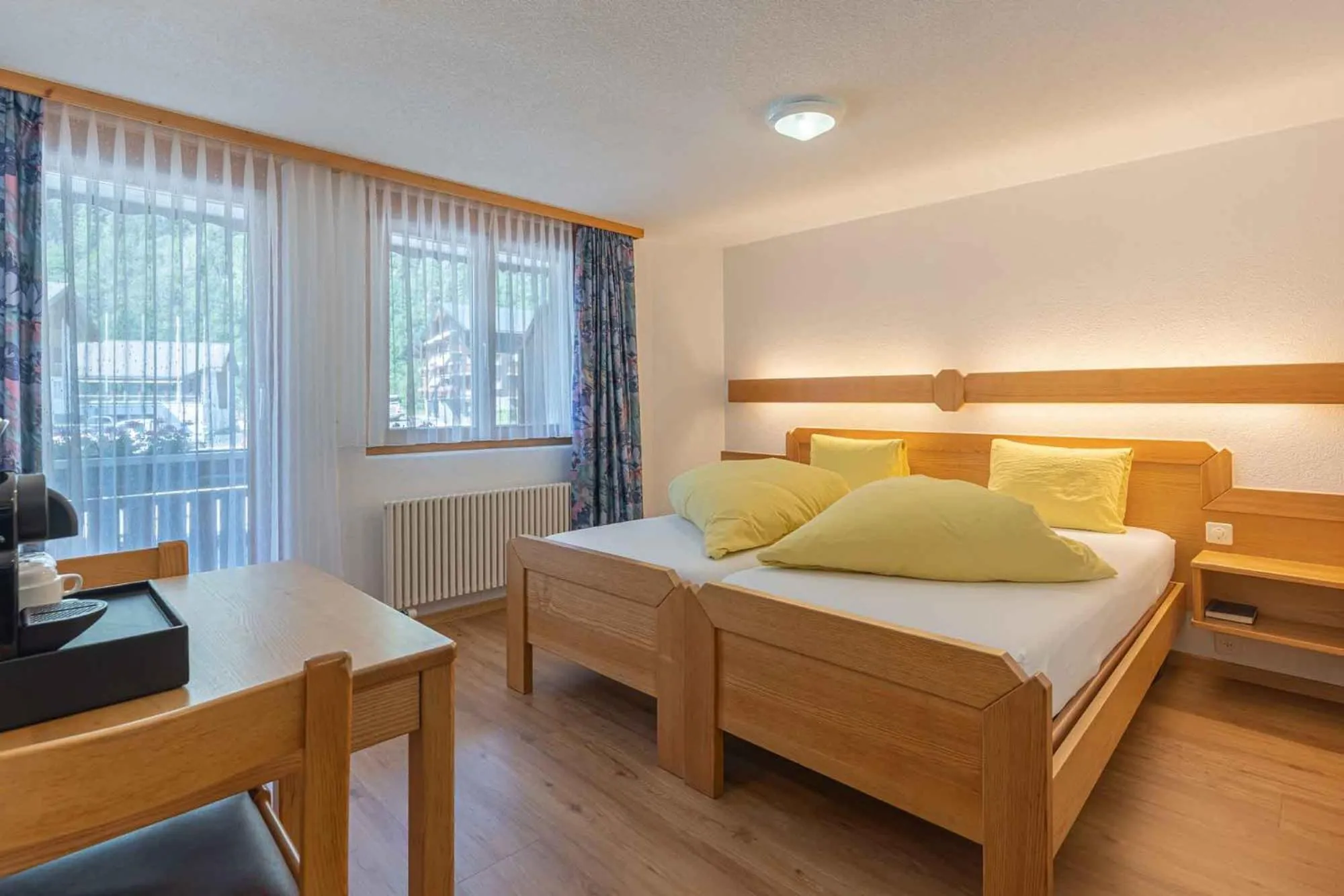 Photo of the whole room, Bed in Aktiv- und Genusshotel Alpenblick