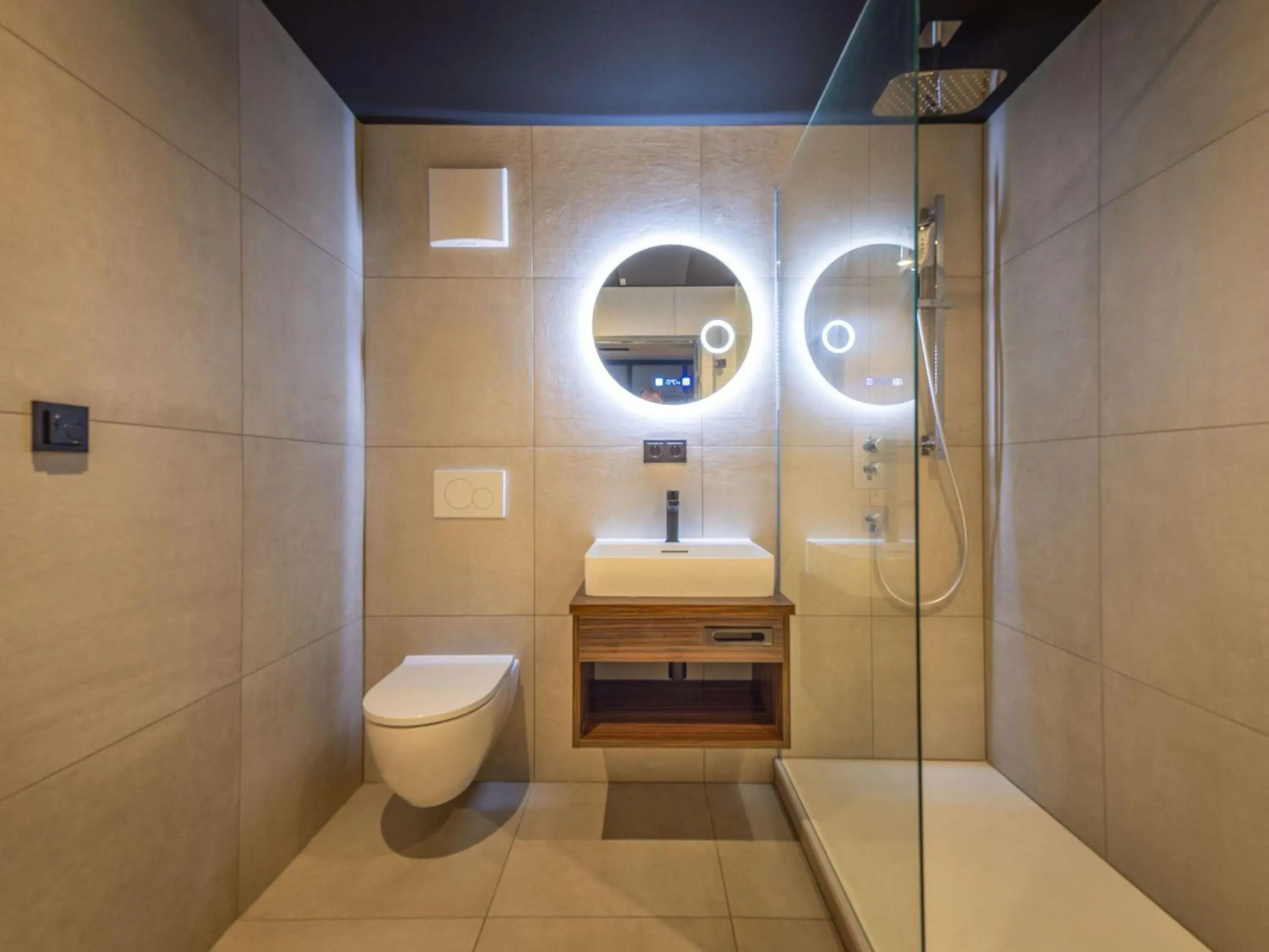 Bathroom in ibis Styles Aalen Bathroom in ibis Styles Aalen