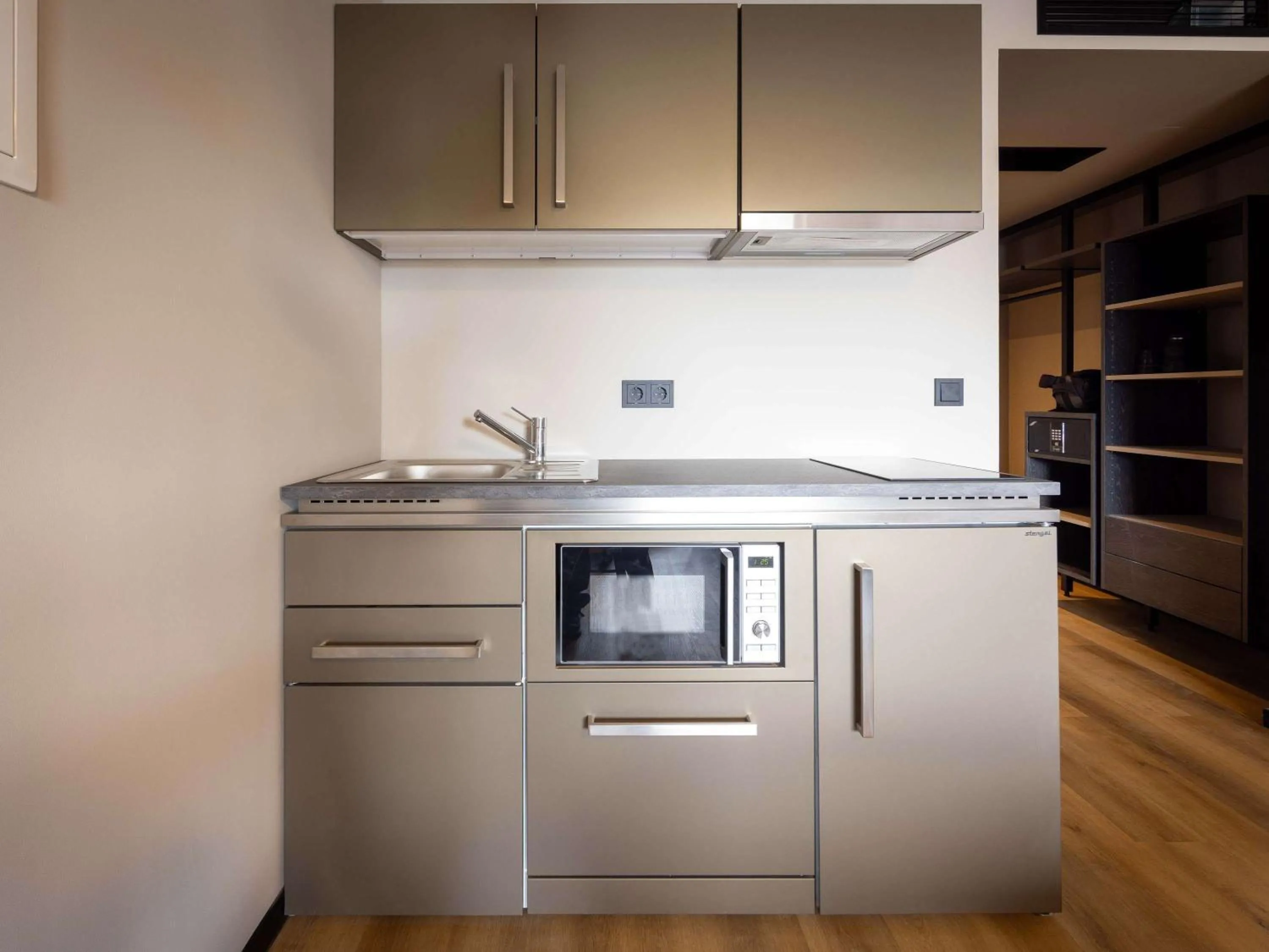 Kitchen or kitchenette in ibis Styles Aalen