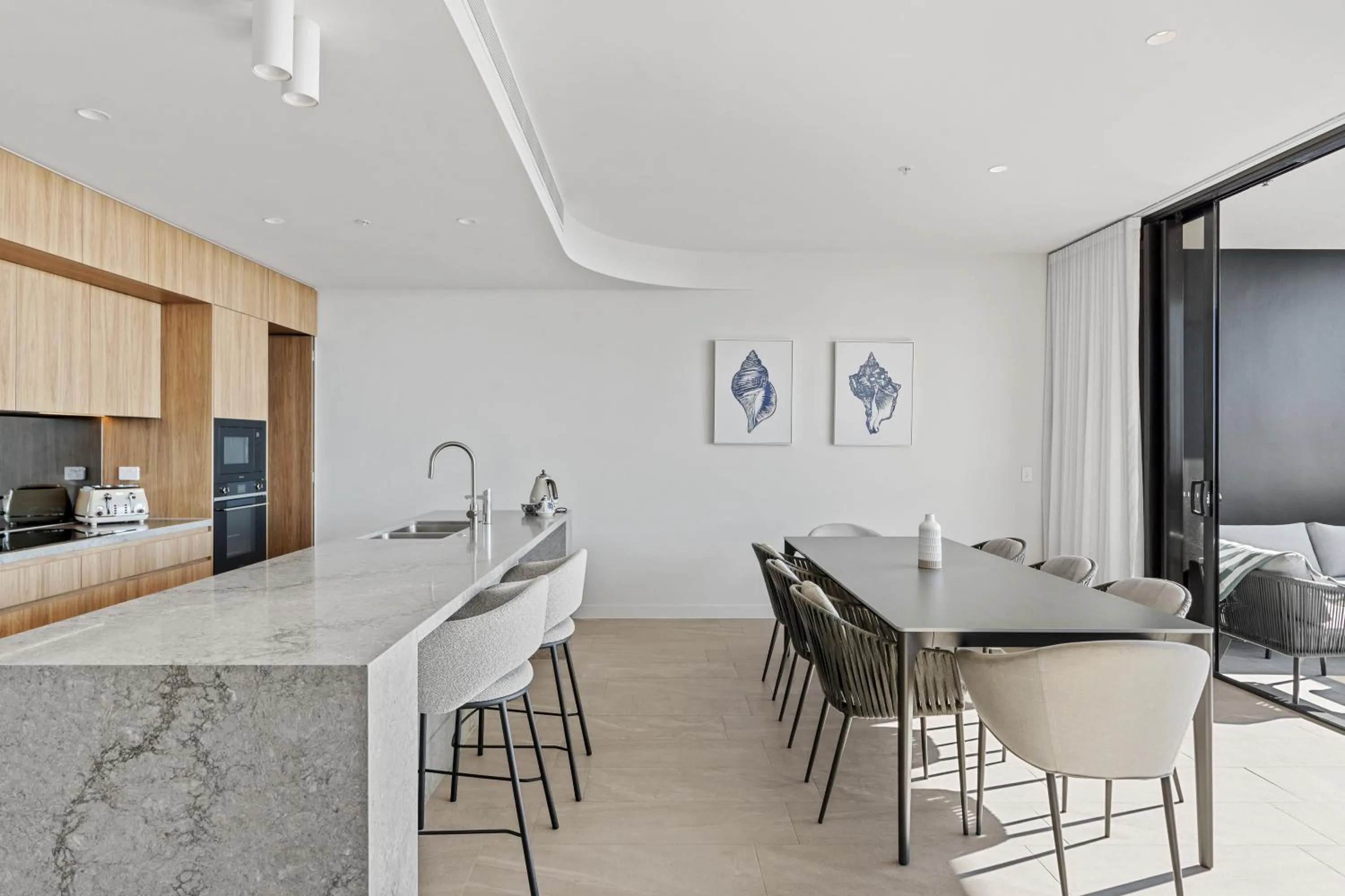 Encore Broadbeach - Official