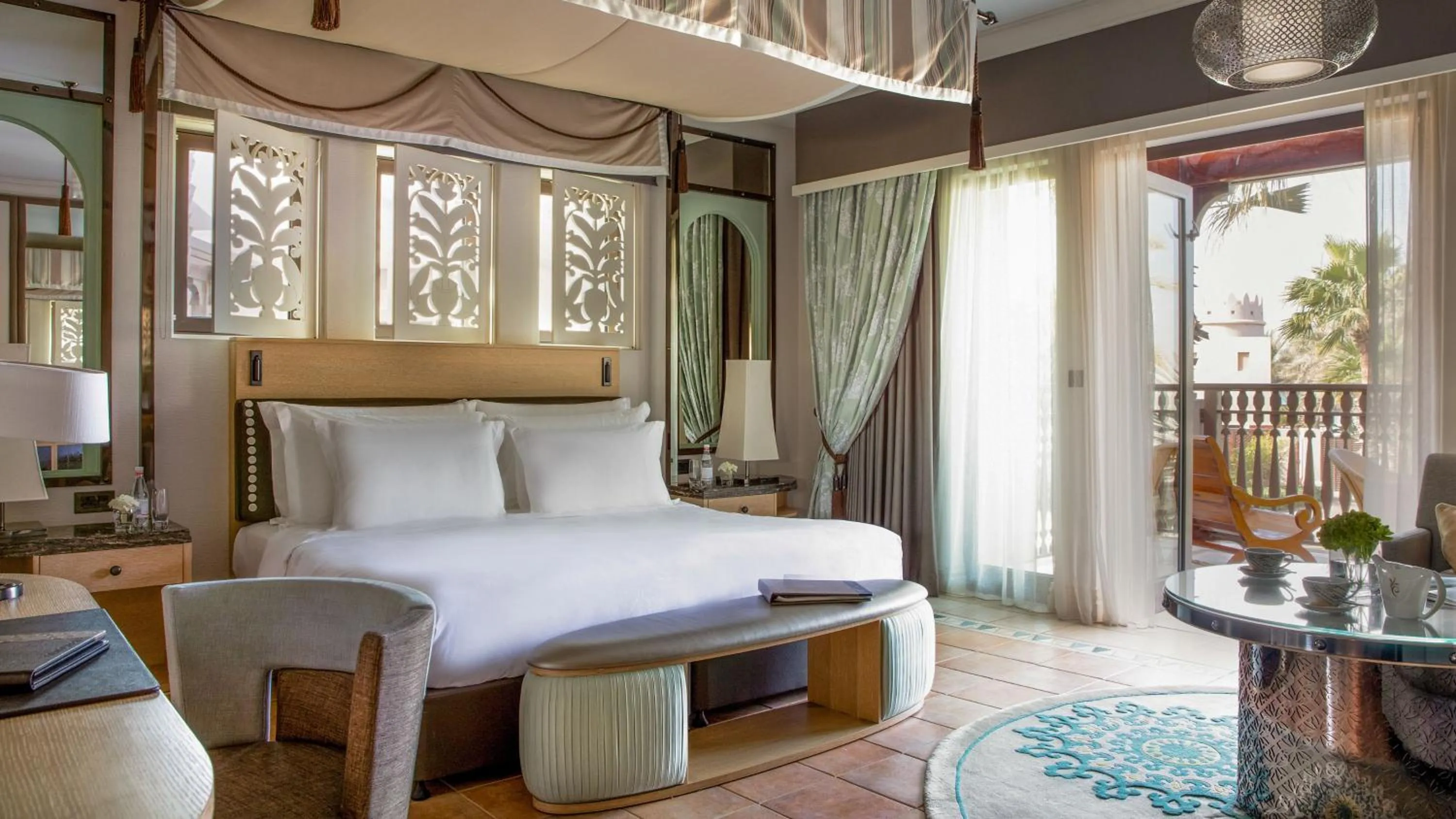 Photo of the whole room, Bed in Jumeirah Dar Al Masyaf Dubai