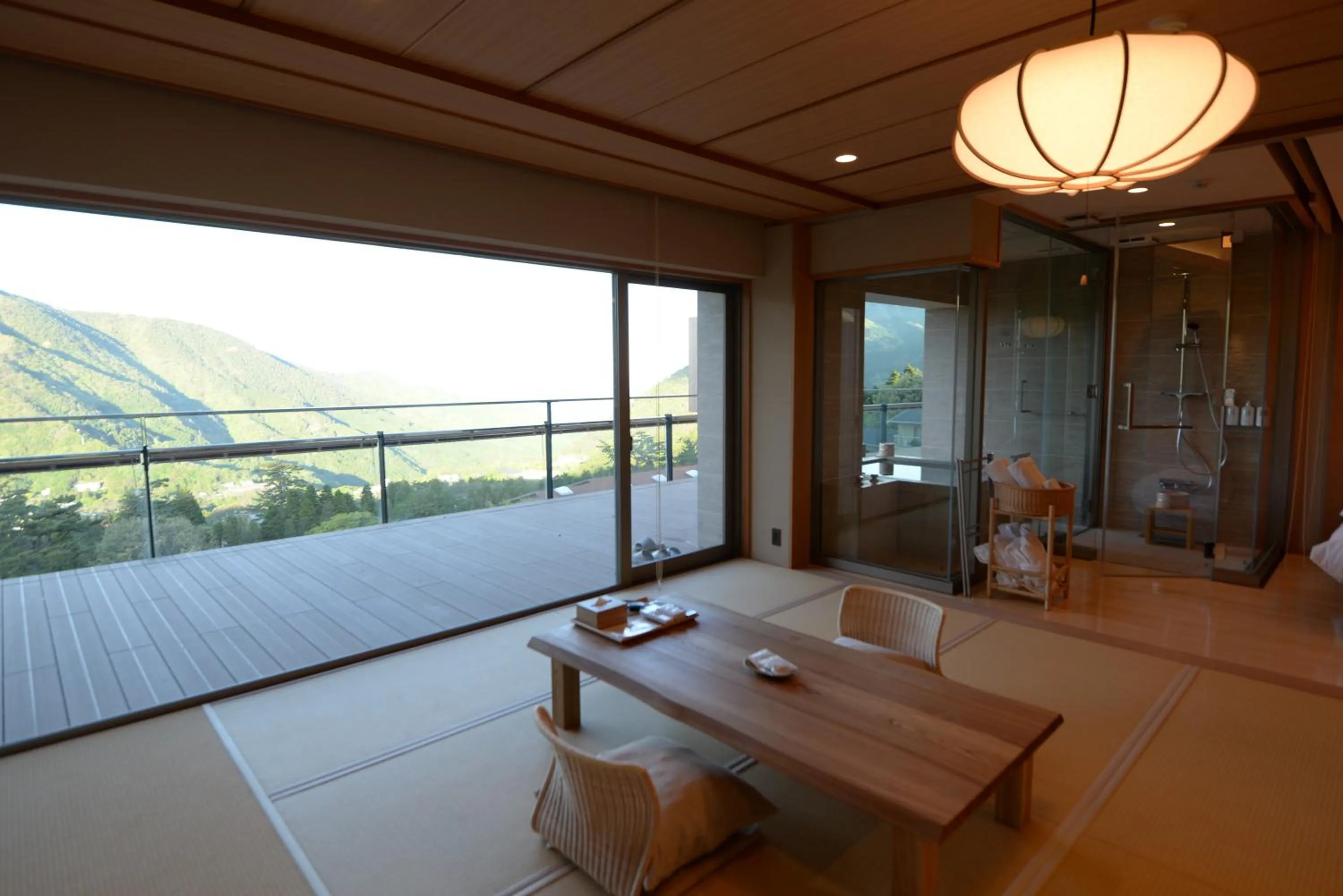 Photo of the whole room in Gen Hakone Gora