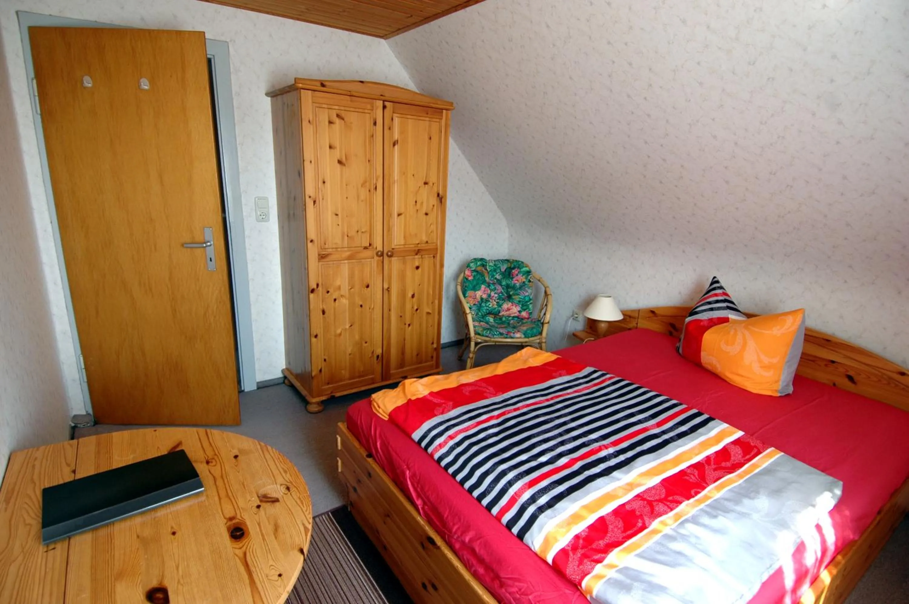 Photo of the whole room, Bed in Wiedaer Hütte