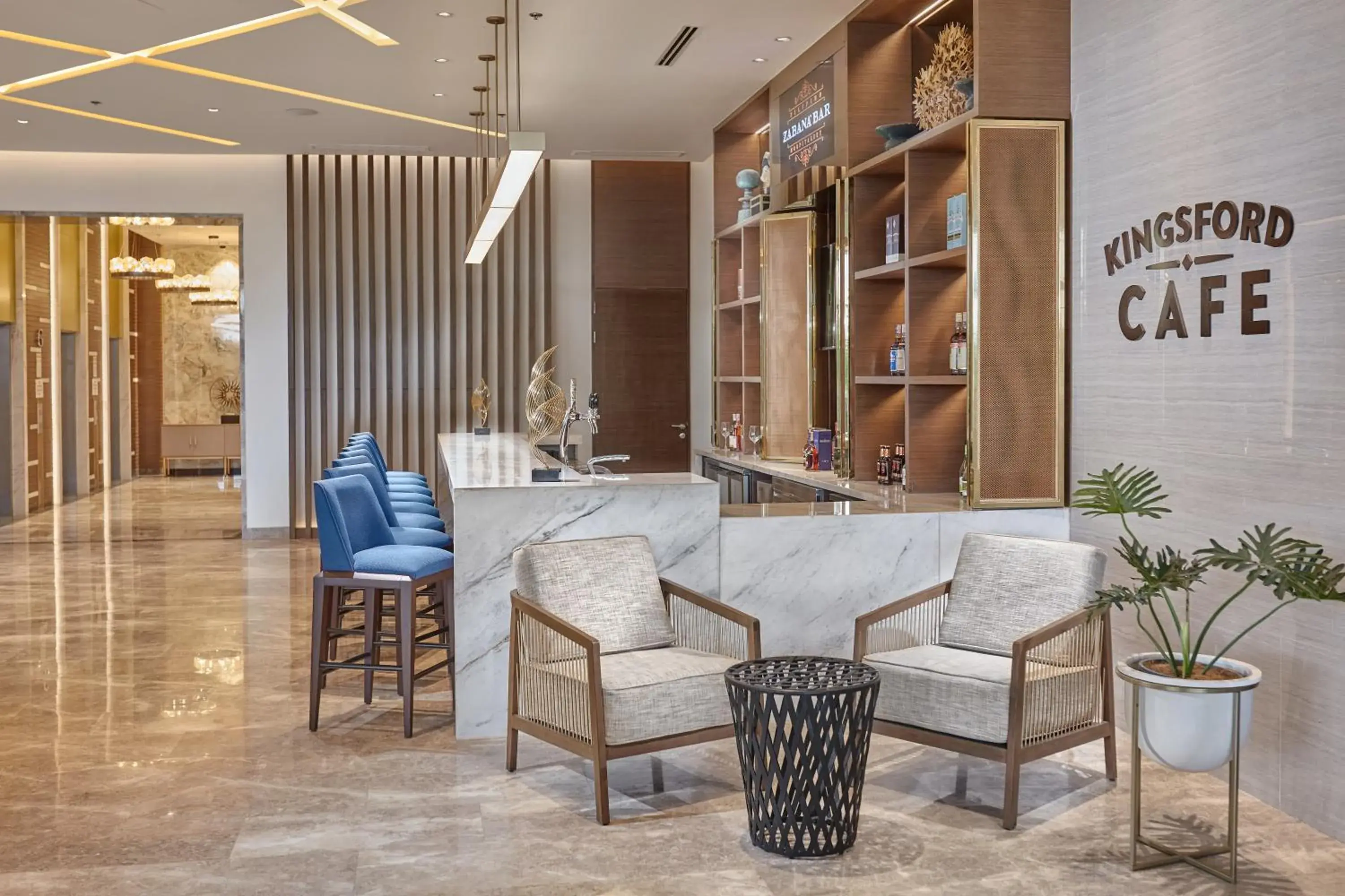 Lounge or bar in Kingsford Hotel Manila Bay Lounge or bar in Kingsford Hotel Manila Bay