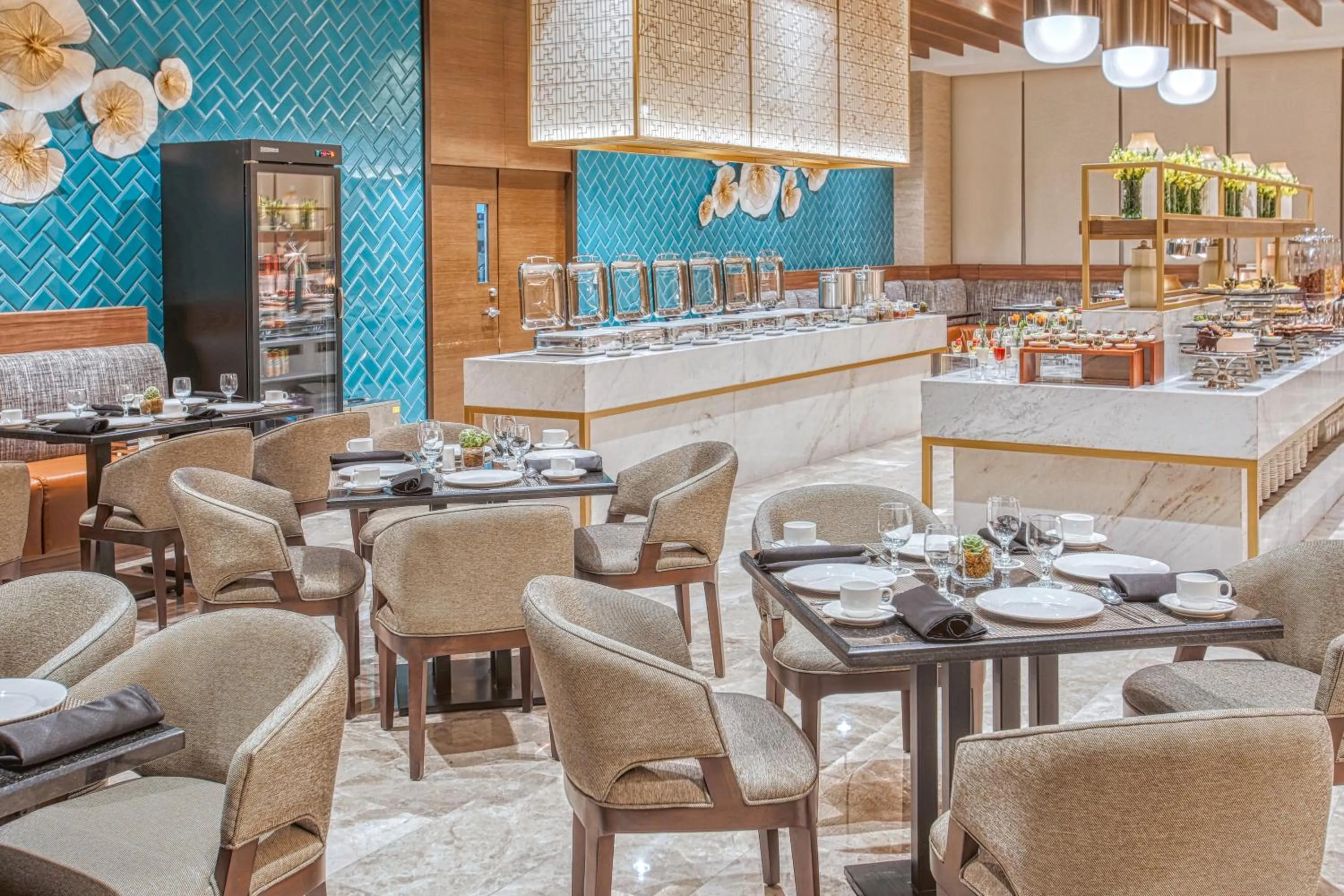 Restaurant/places to eat in Kingsford Hotel Manila Bay