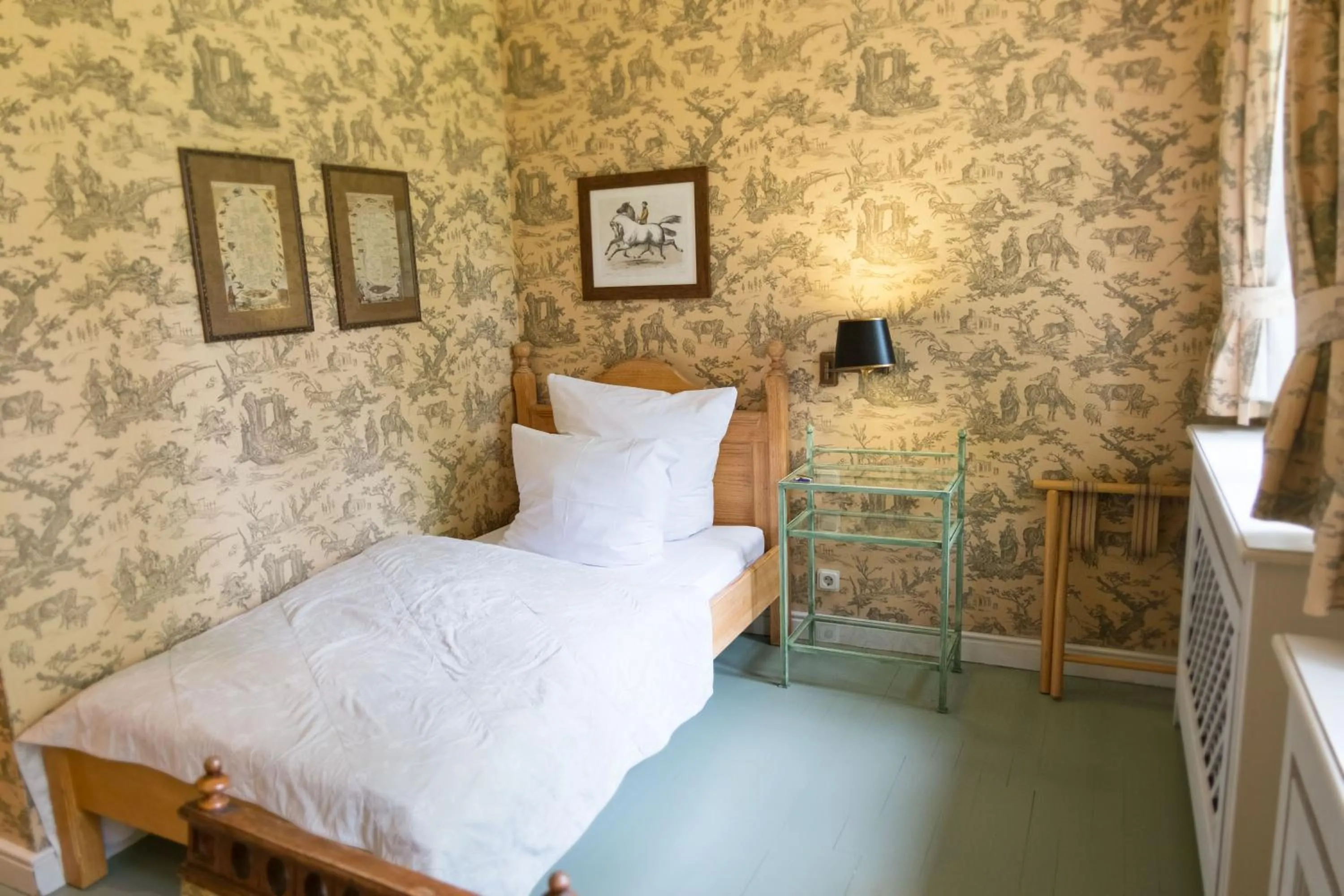 Photo of the whole room, Bed in Der Linslerhof - Hotel, Restaurant, Events & Natur