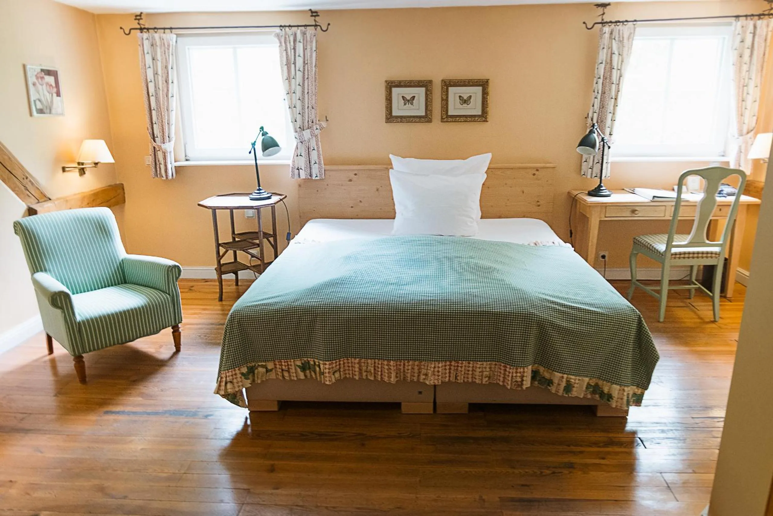 Photo of the whole room, Bed in Der Linslerhof - Hotel, Restaurant, Events & Natur