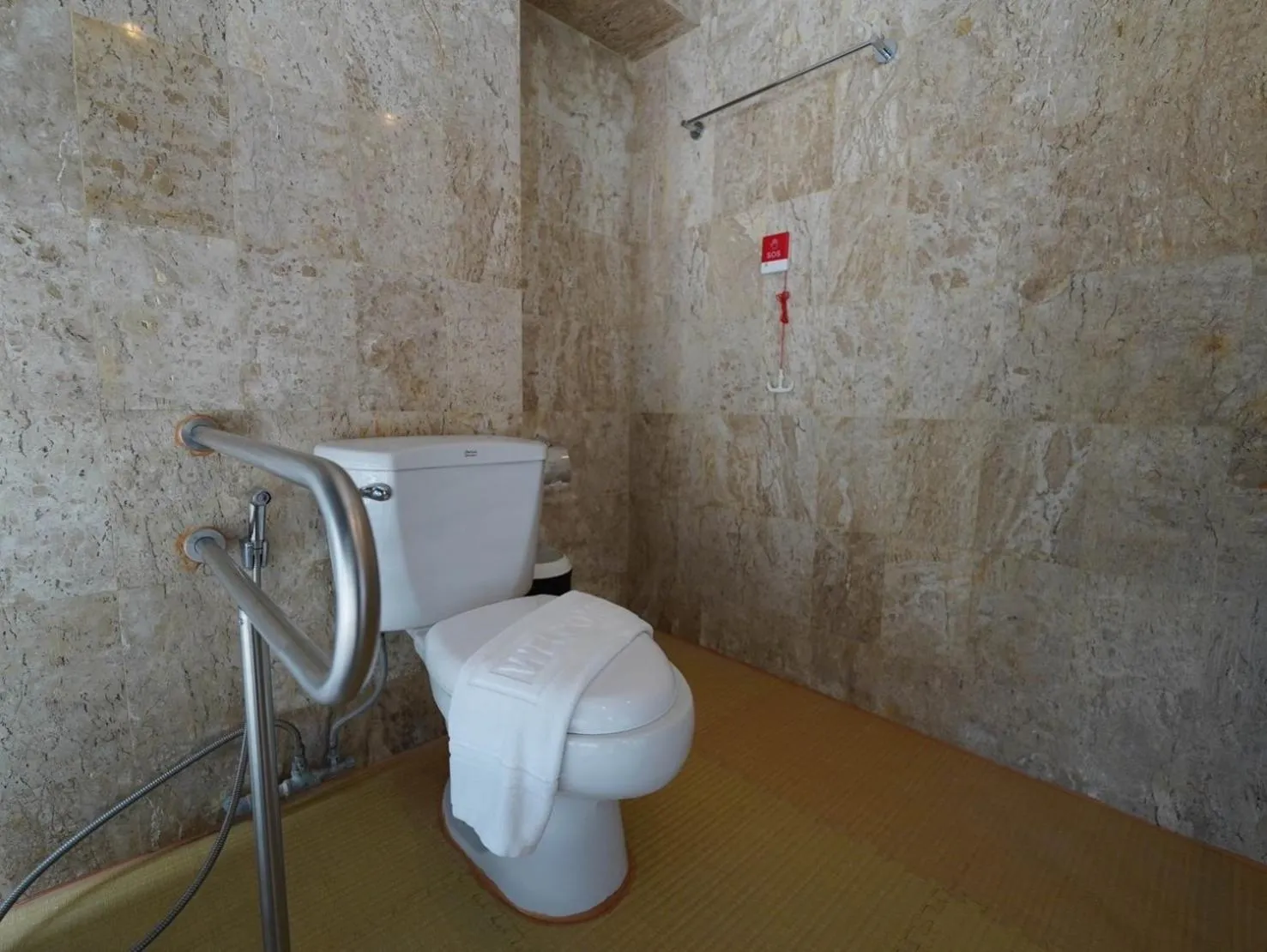 Toilet in WellQuest Wellness Ladprao Soi 1