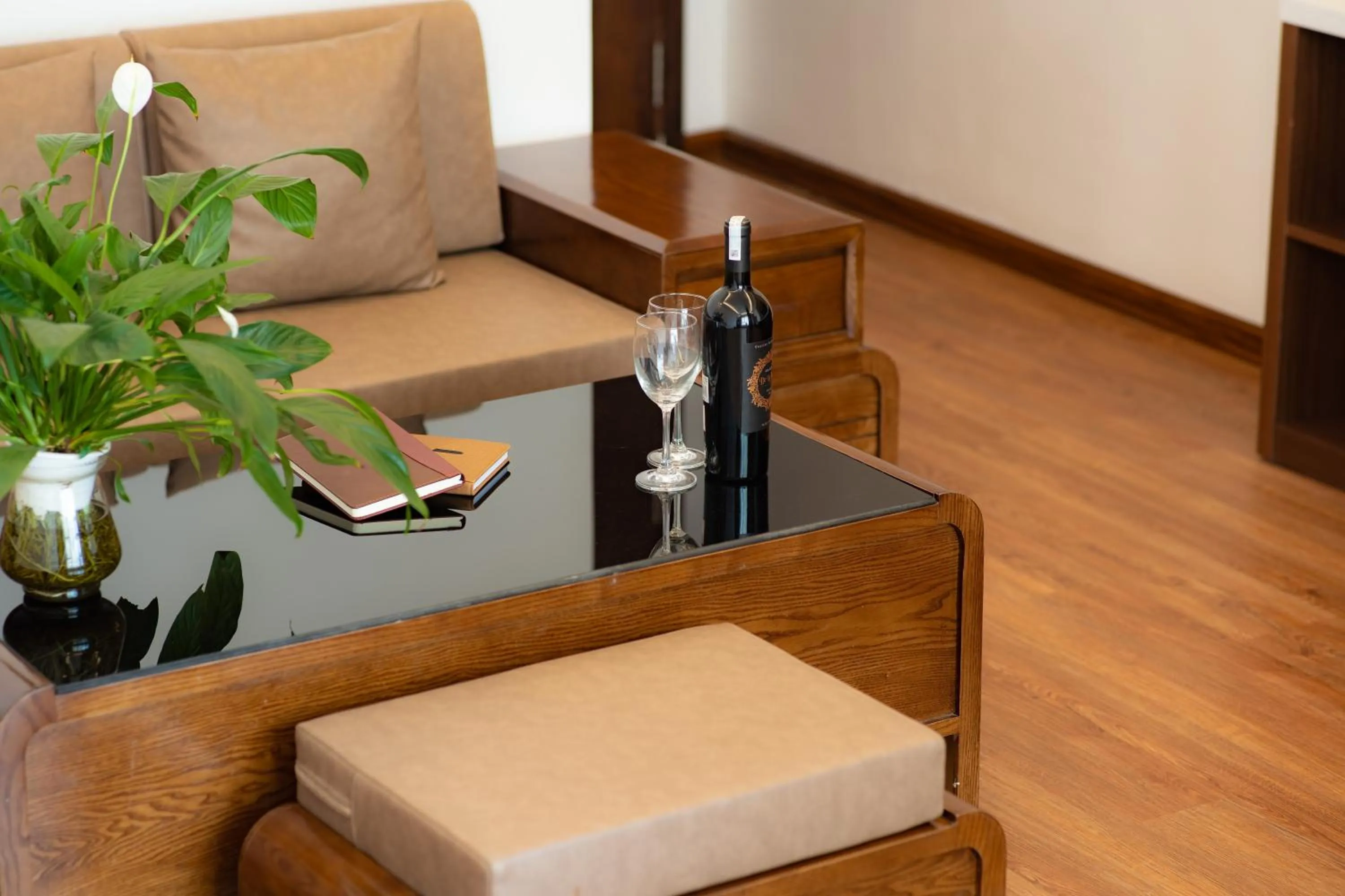 Seating area in Hạ Long New Century Hotel