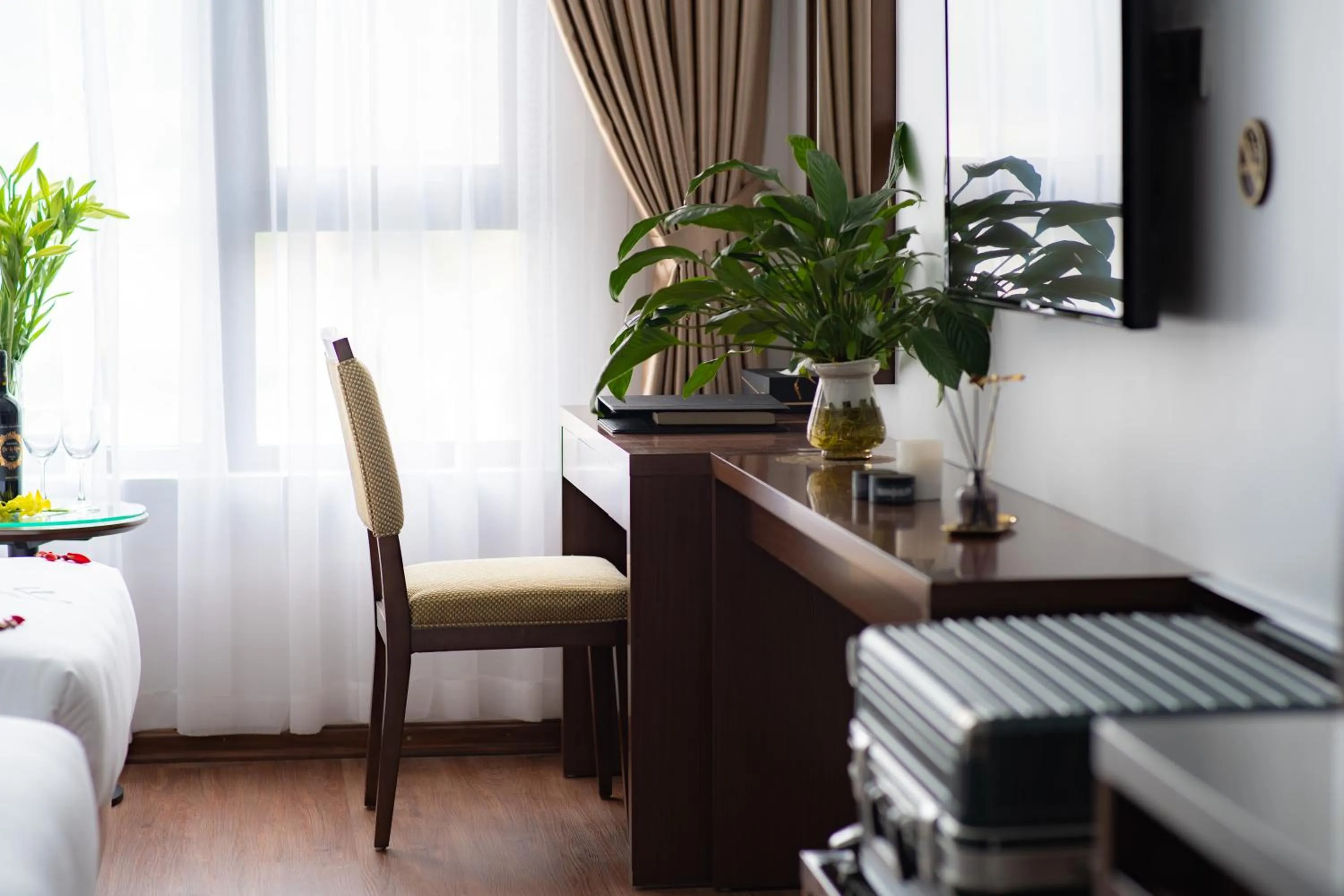Photo of the whole room, Bed in Hạ Long New Century Hotel