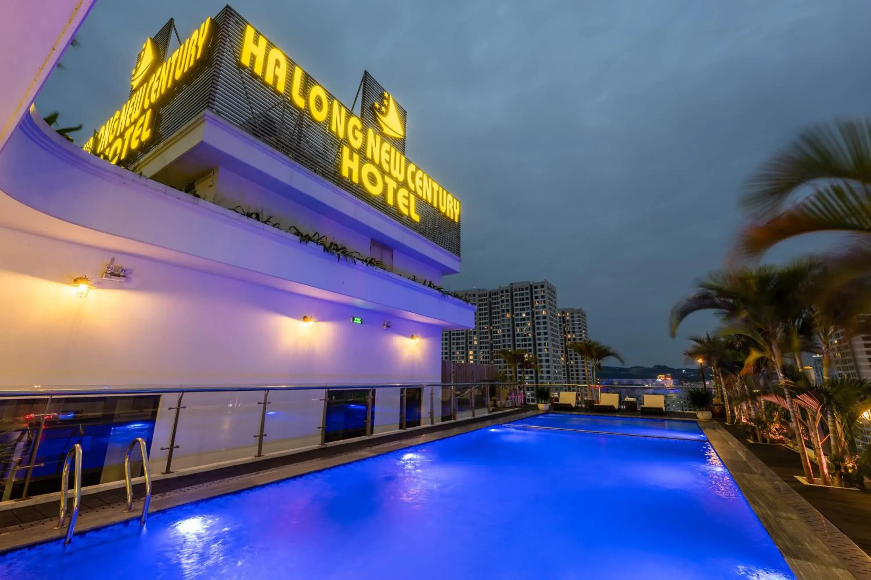 Pool view in Hạ Long New Century Hotel Pool view in Hạ Long New Century Hotel