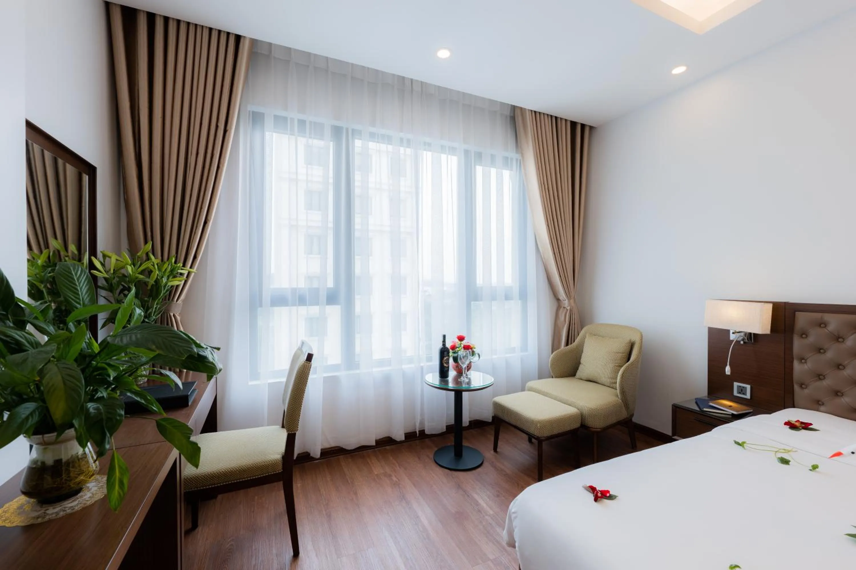 Bed in Hạ Long New Century Hotel