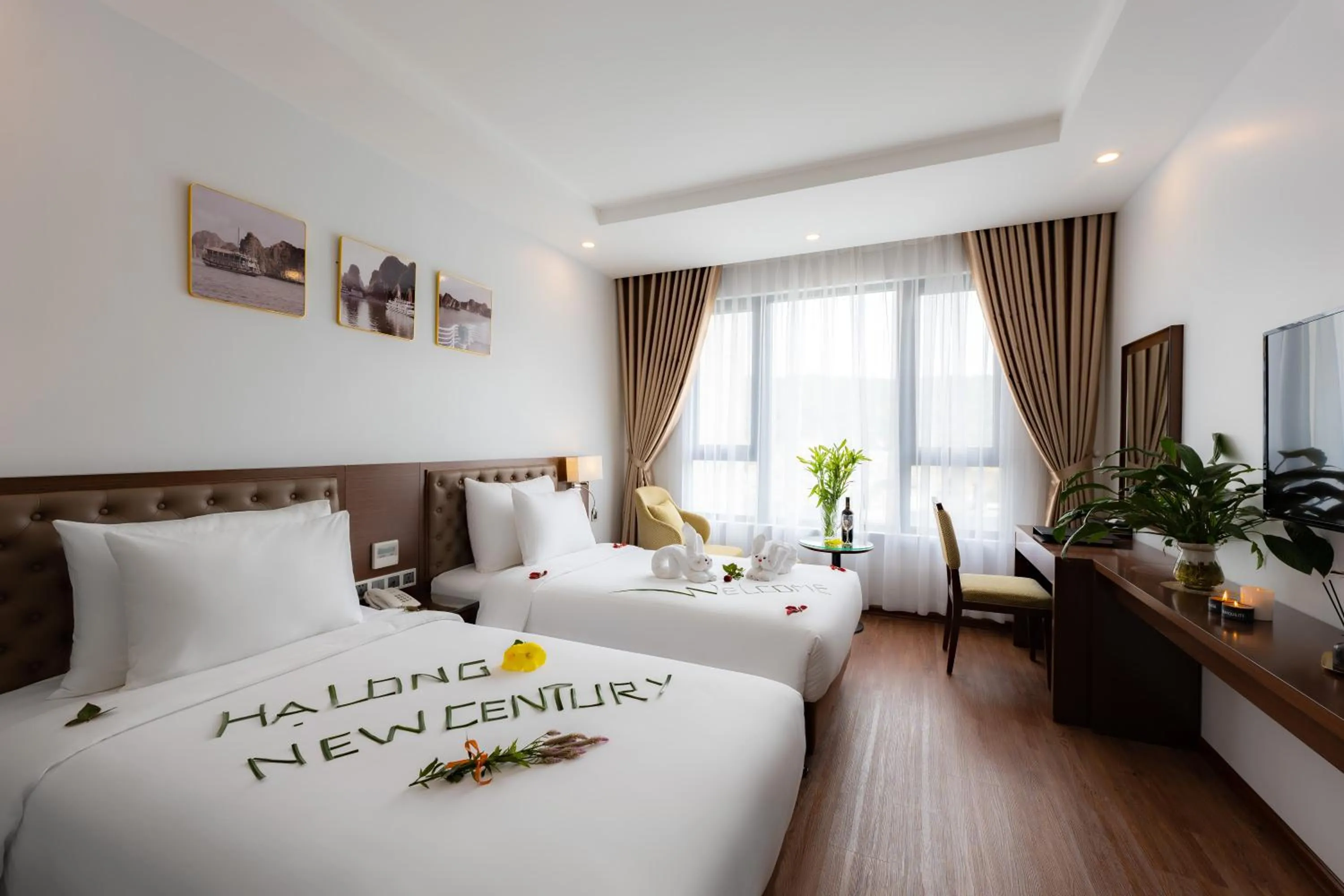 Photo of the whole room, Bed in Hạ Long New Century Hotel