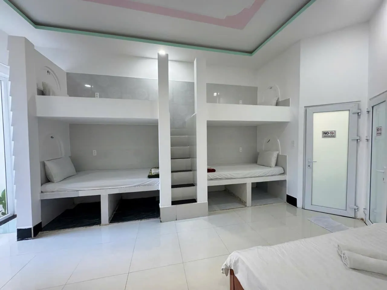 Bed in Windy hills hotel