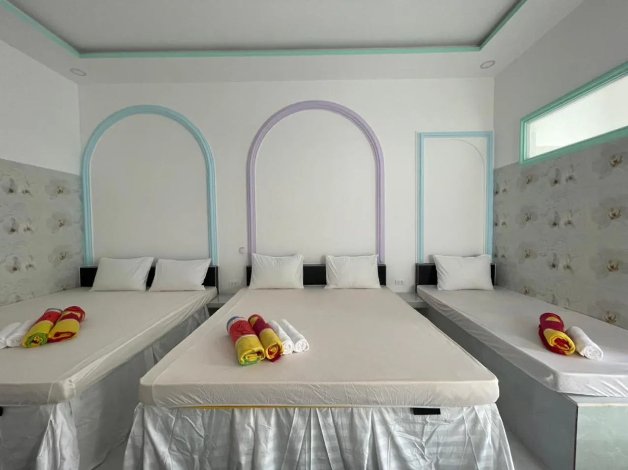 Bed in Windy hills hotel