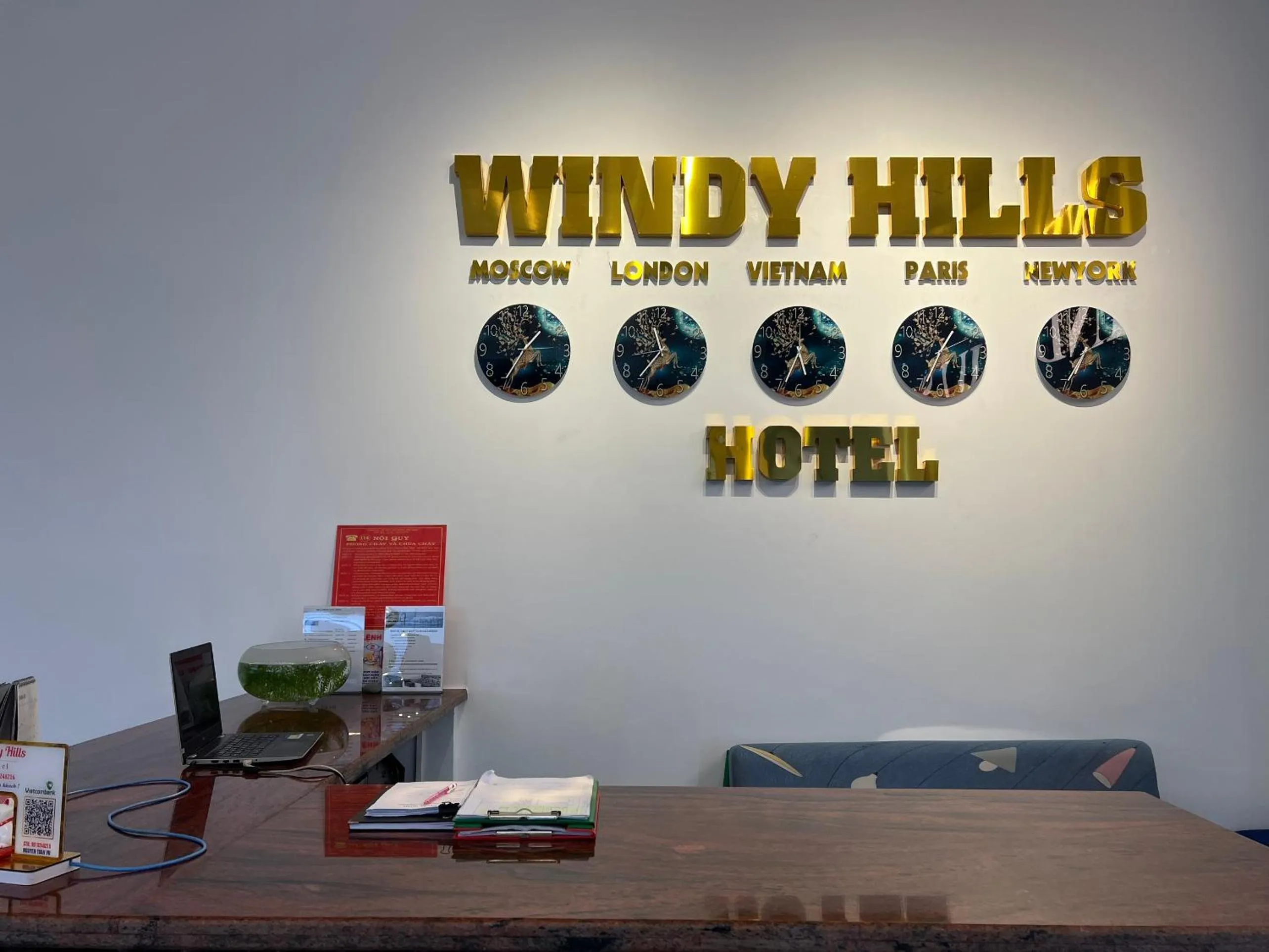 Windy hills hotel