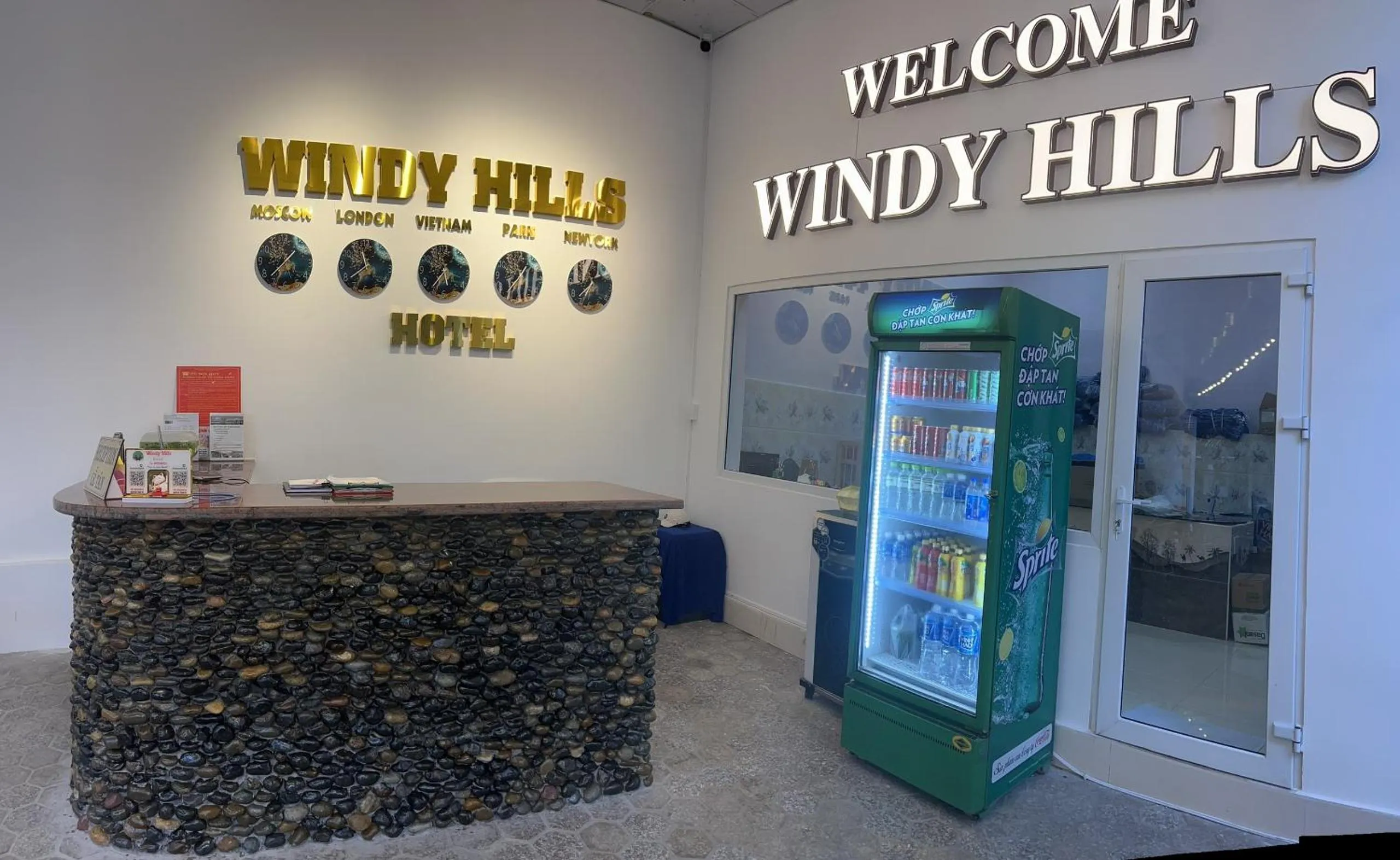 Windy hills hotel