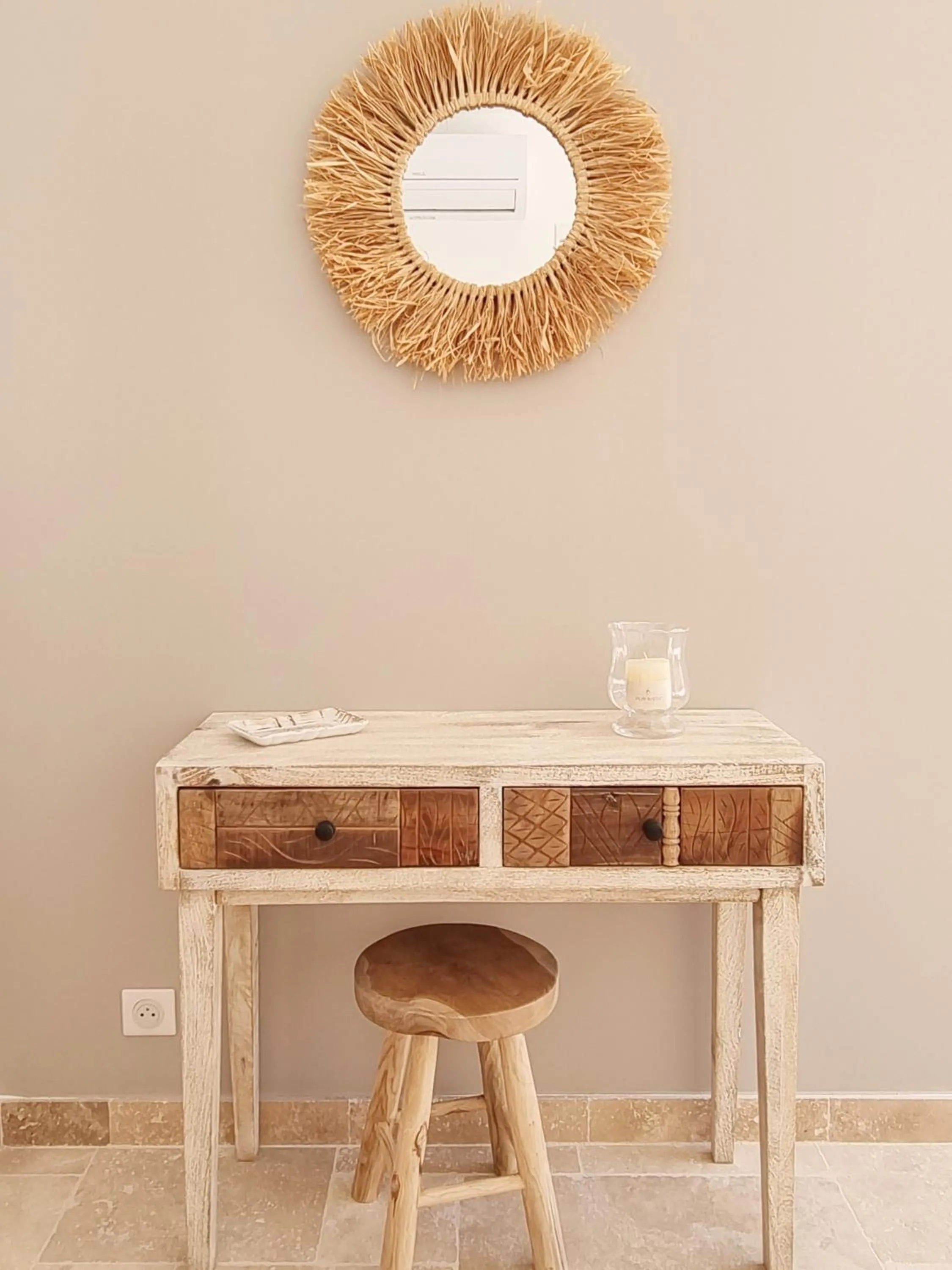 Decorative detail in Cosy en Provence - Piscine chauffée de mai à septembre