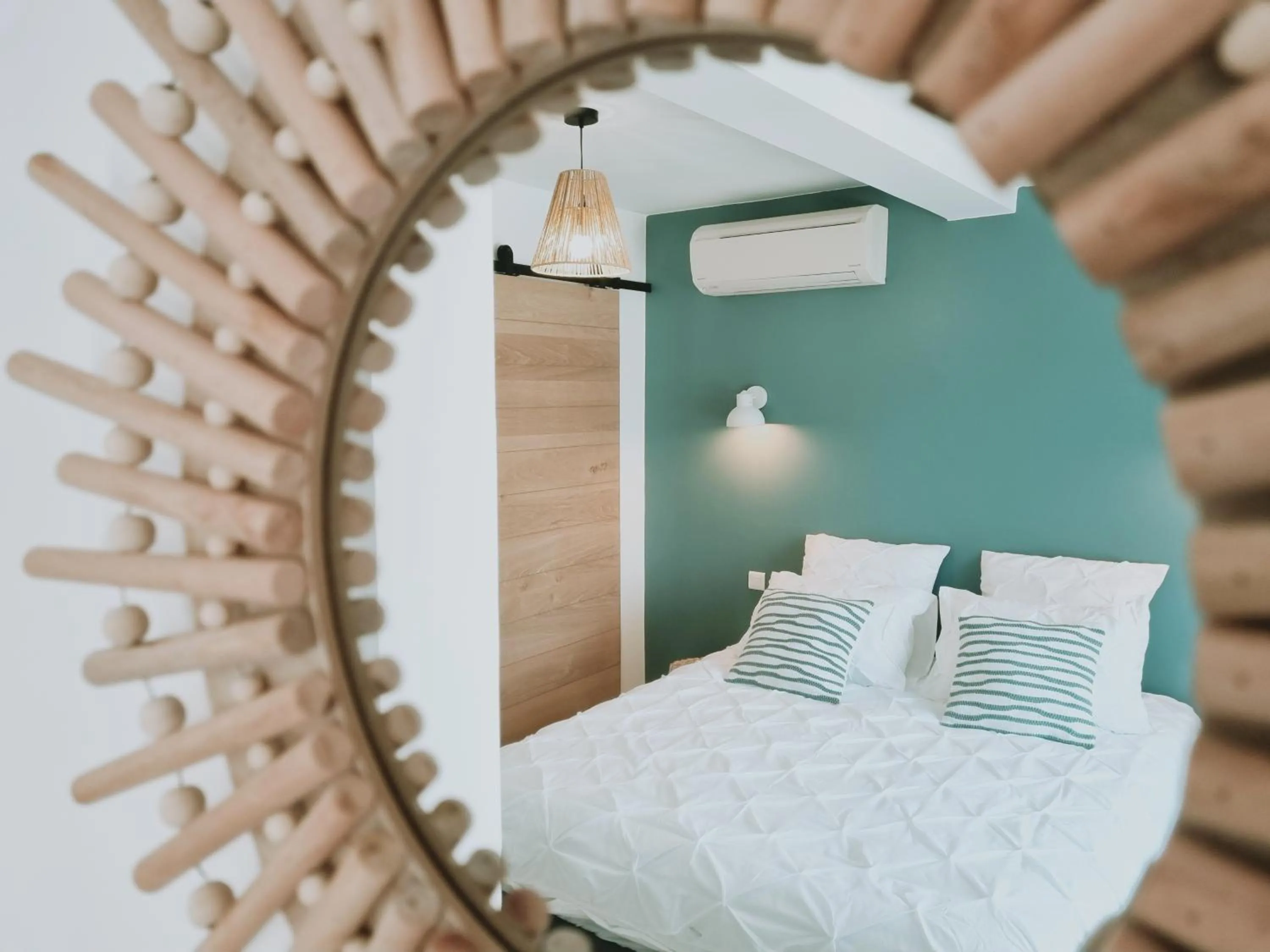 Bed in Cosy en Provence - Piscine chauffée de mai à septembre