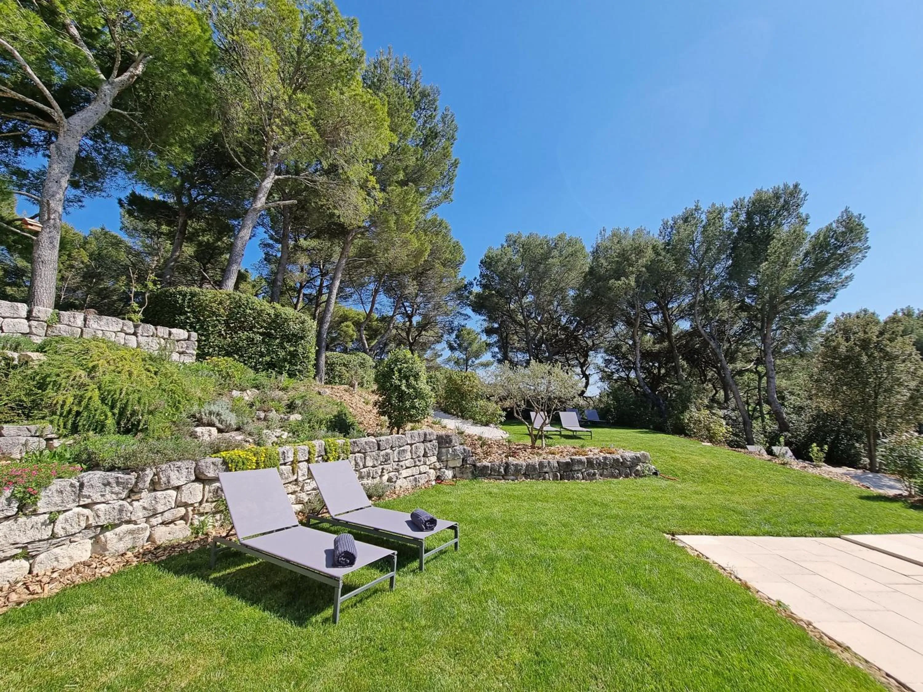 Garden in Cosy en Provence - Piscine chauffée de mai à septembre