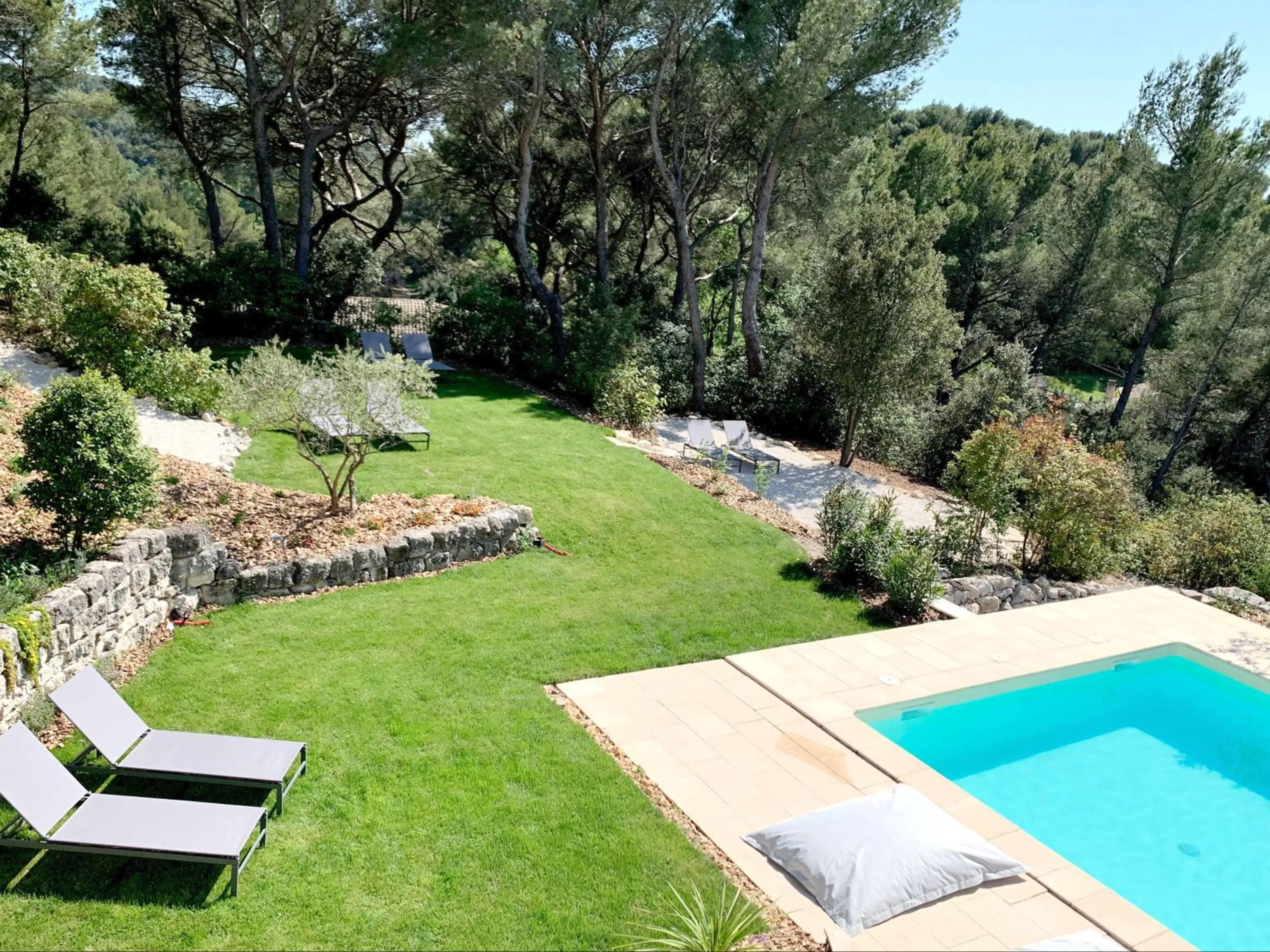 Garden in Cosy en Provence - Piscine chauffée de mai à septembre