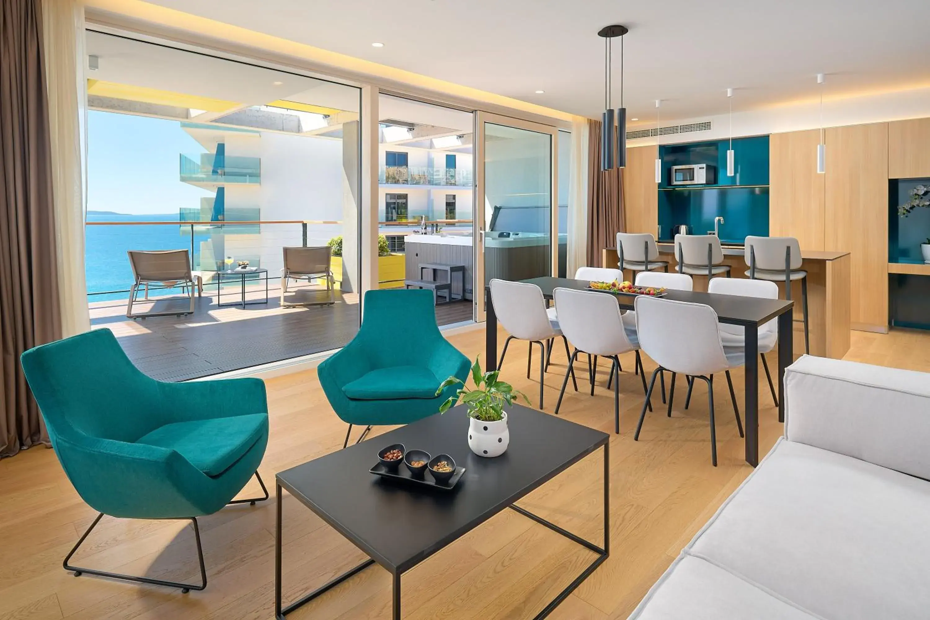 Living room in Amphora's Garden Living room in Amphora's Garden