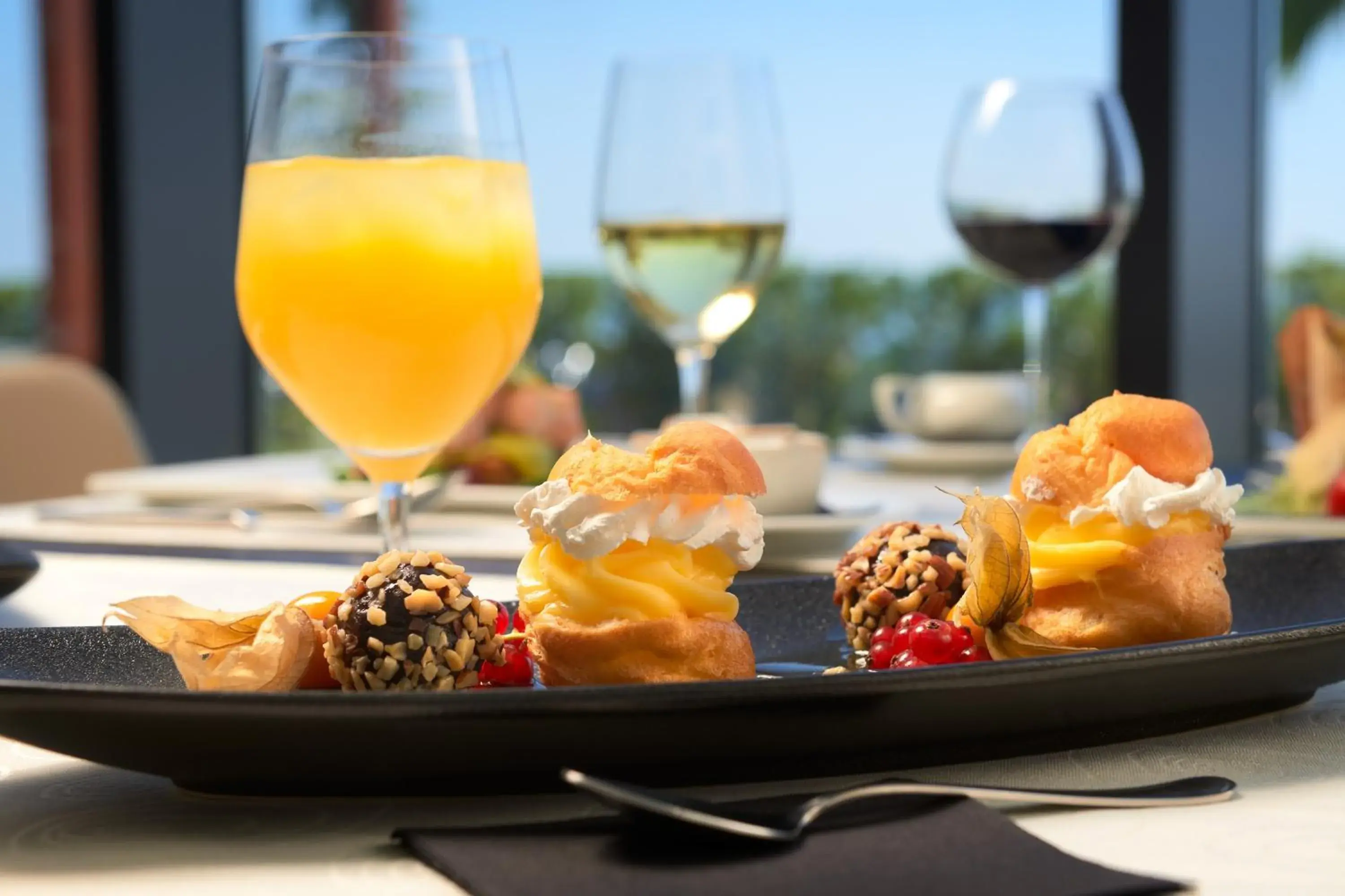 Breakfast in Amphora's Garden Breakfast in Amphora's Garden