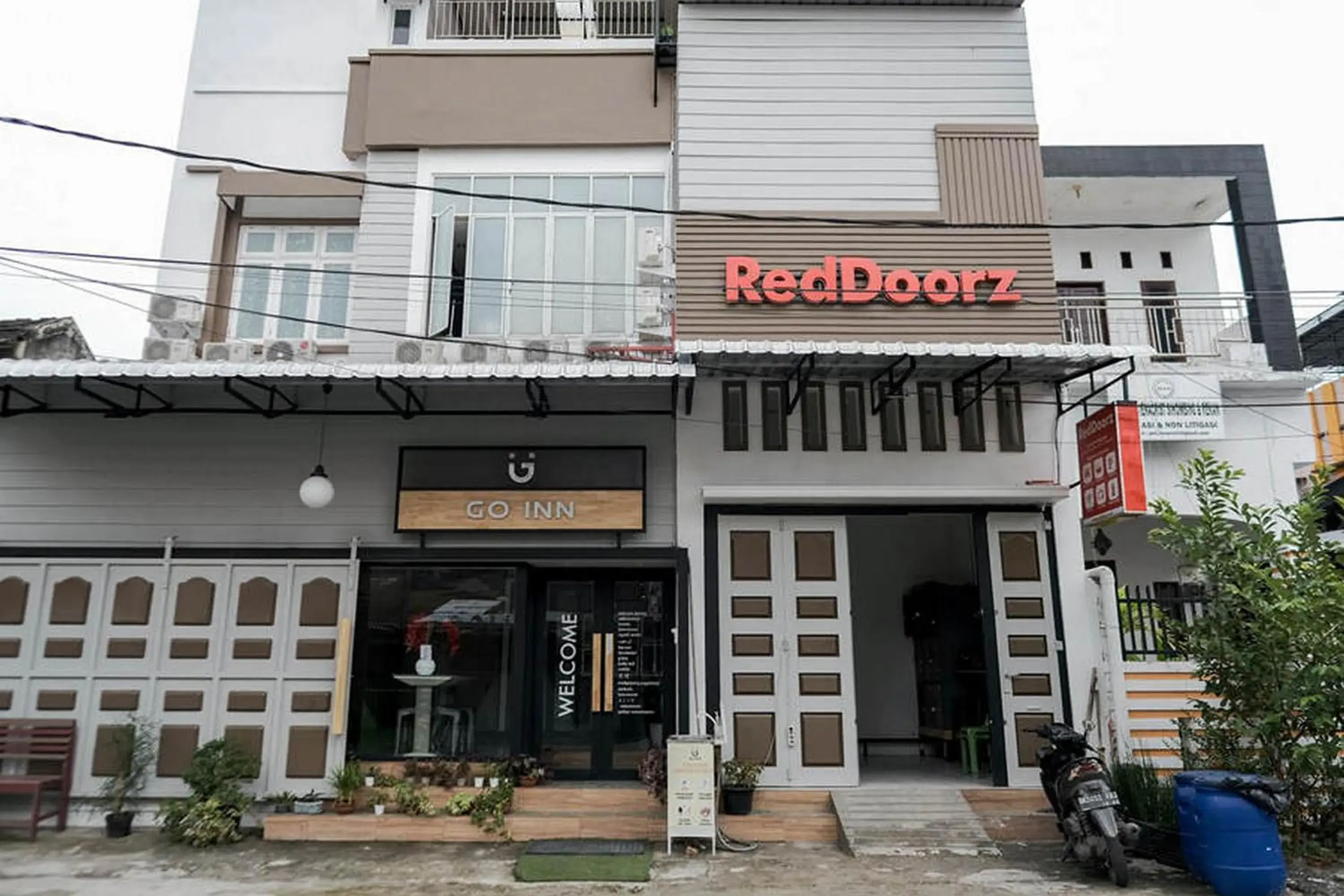 Property building in RedDoorz @ Sekip Medan Property building in RedDoorz @ Sekip Medan
