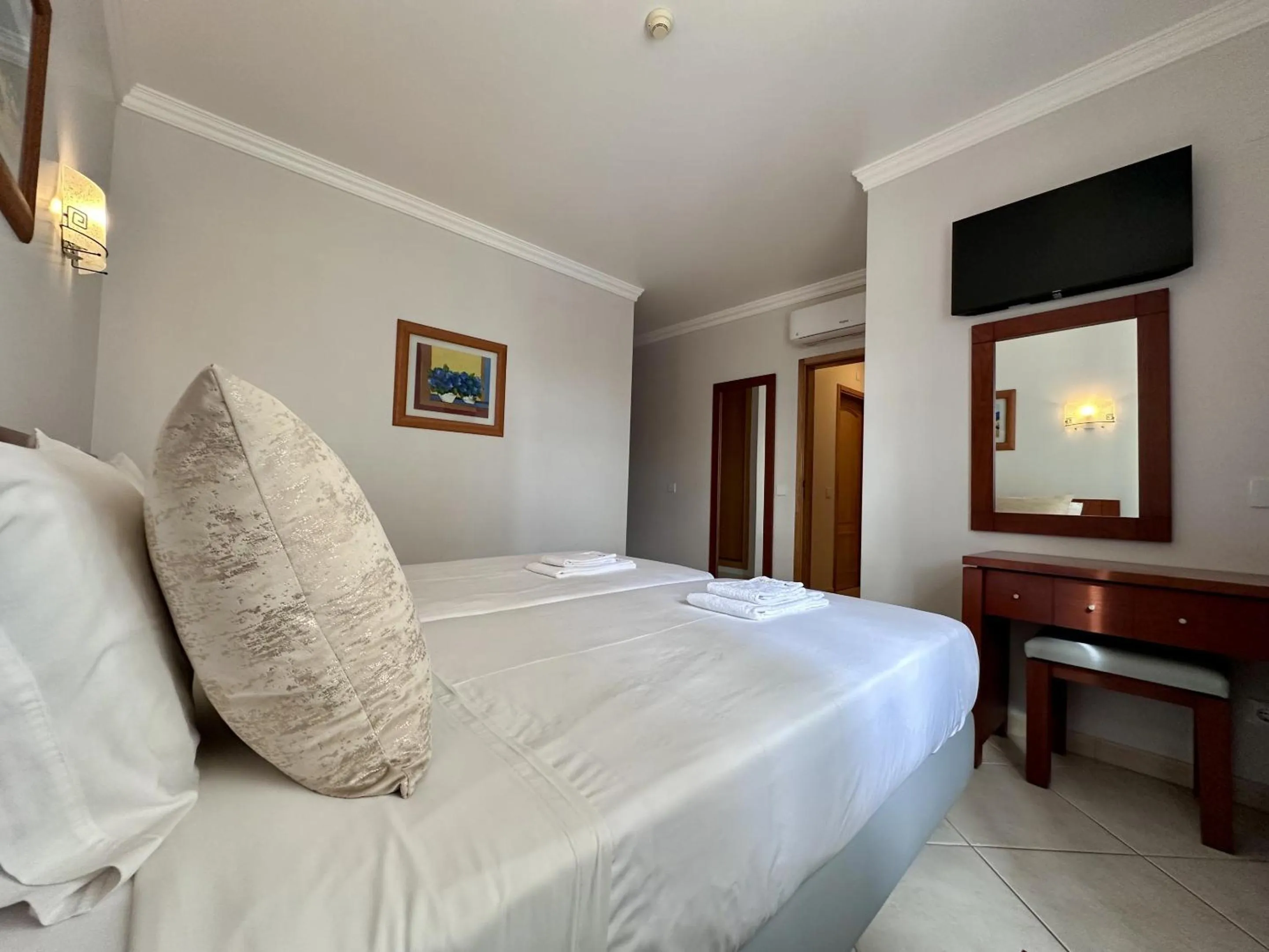 Bedroom, Bed in BayView Albufeira