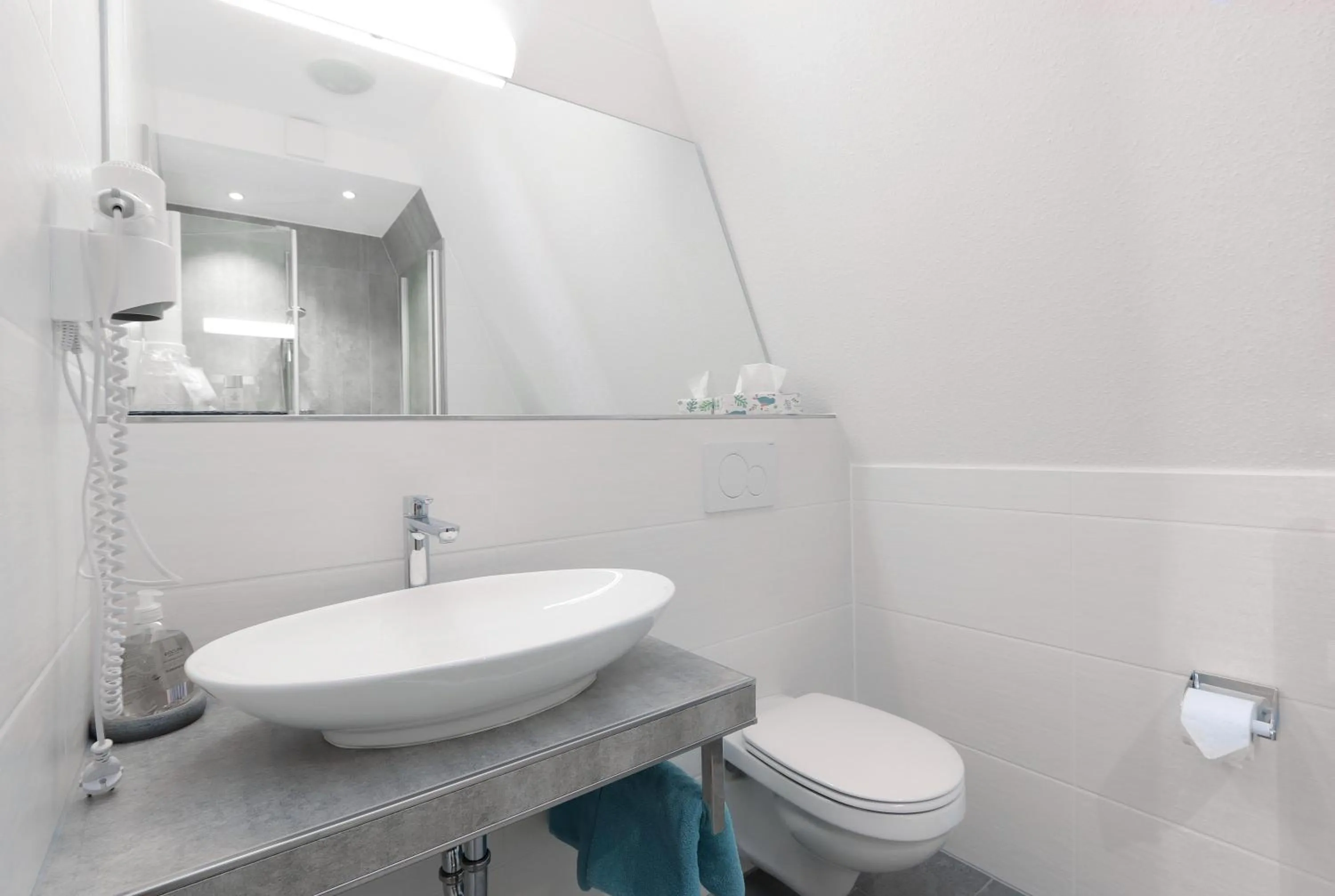 Bathroom in Parkhotel Flora