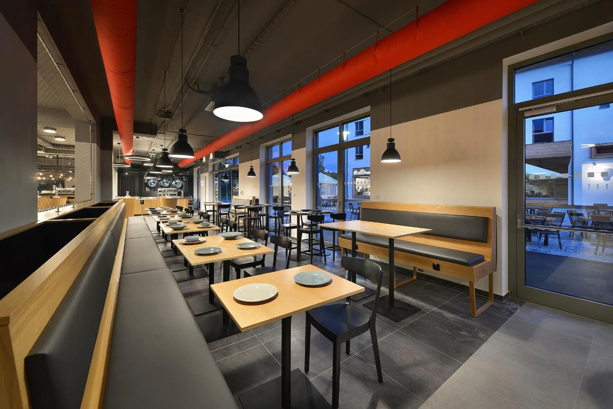 Restaurant/places to eat in Hotel Element