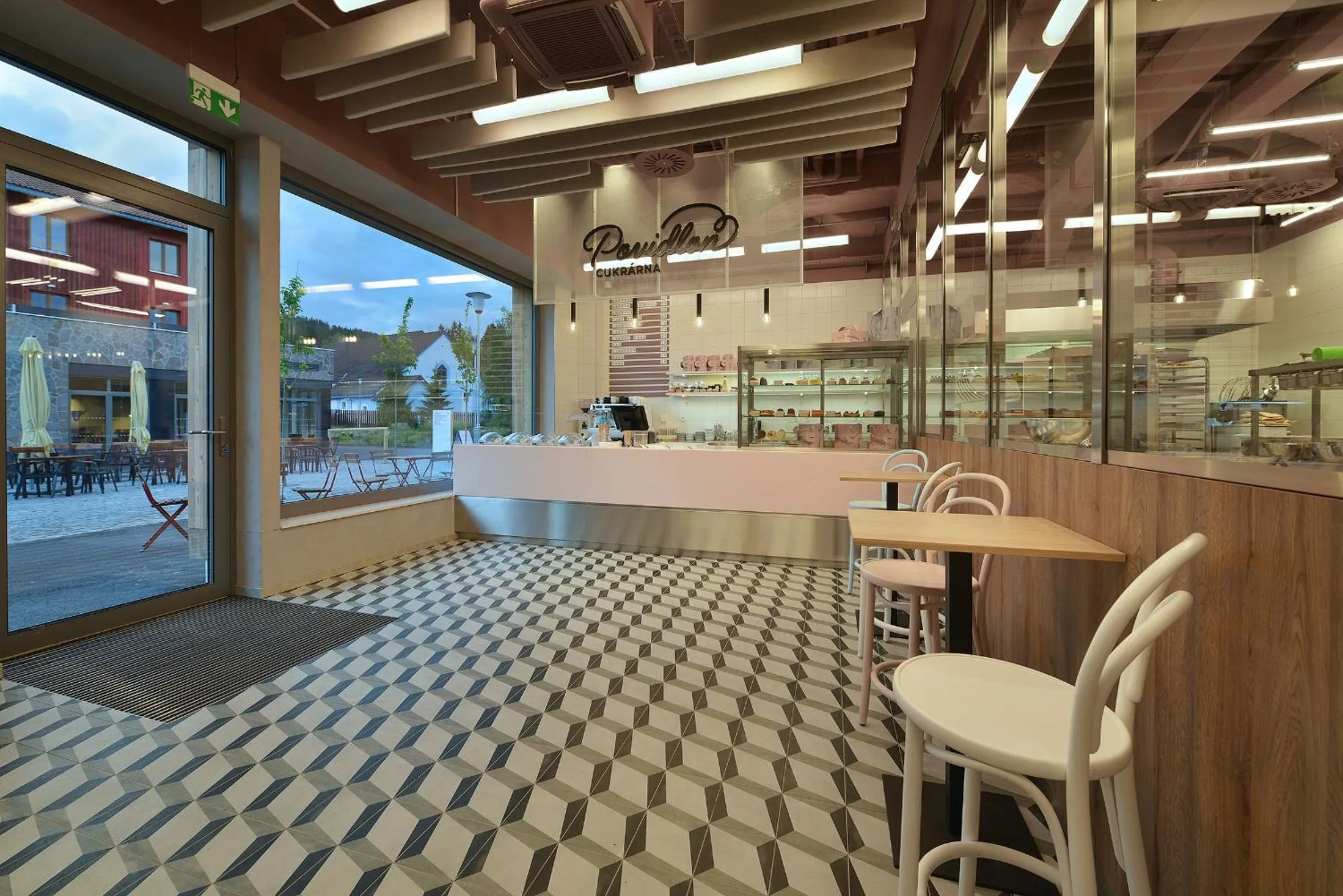 Restaurant/places to eat in Hotel Element