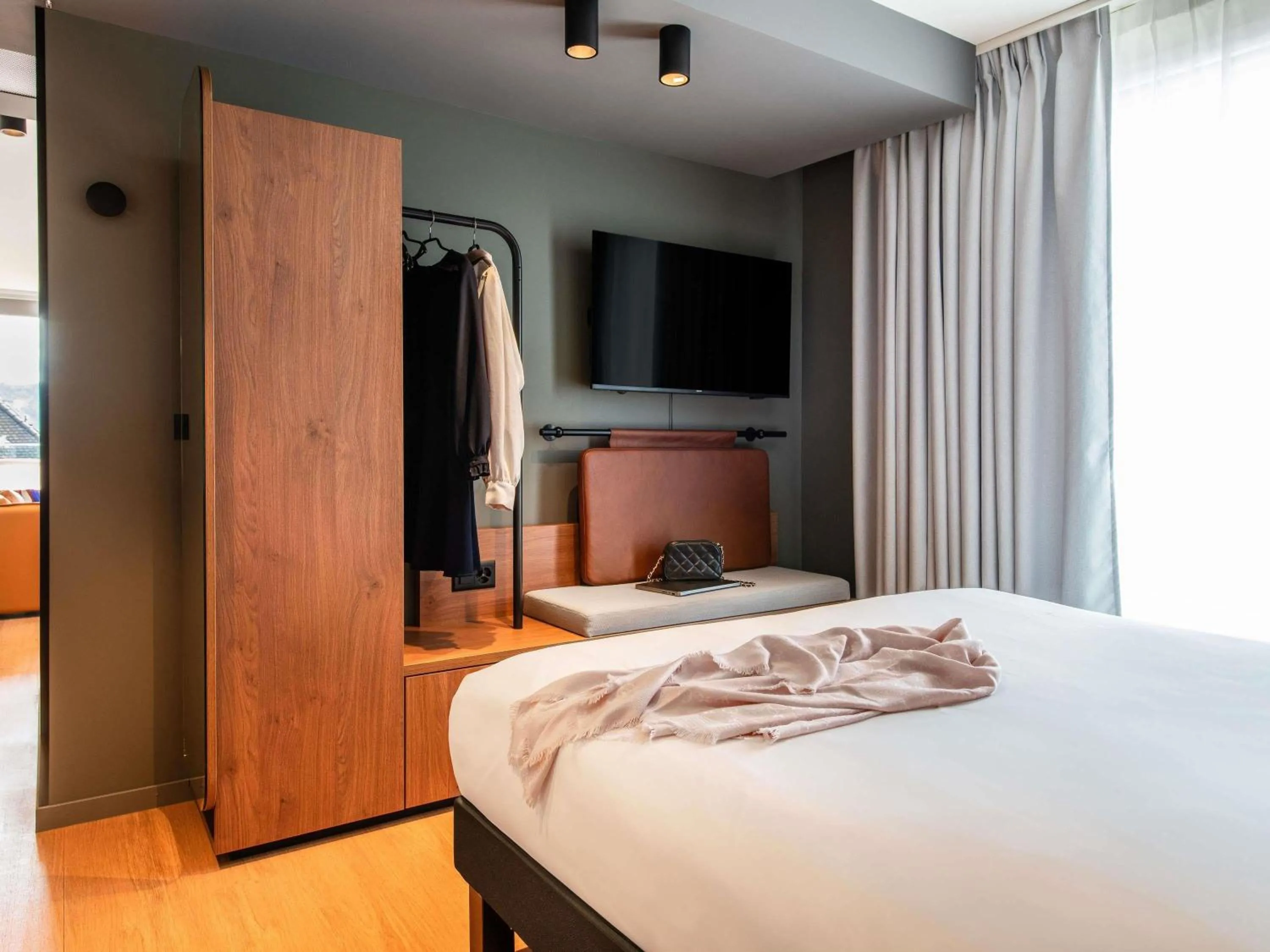 Bedroom, Bed in Aparthotel Adagio Zurich City Center