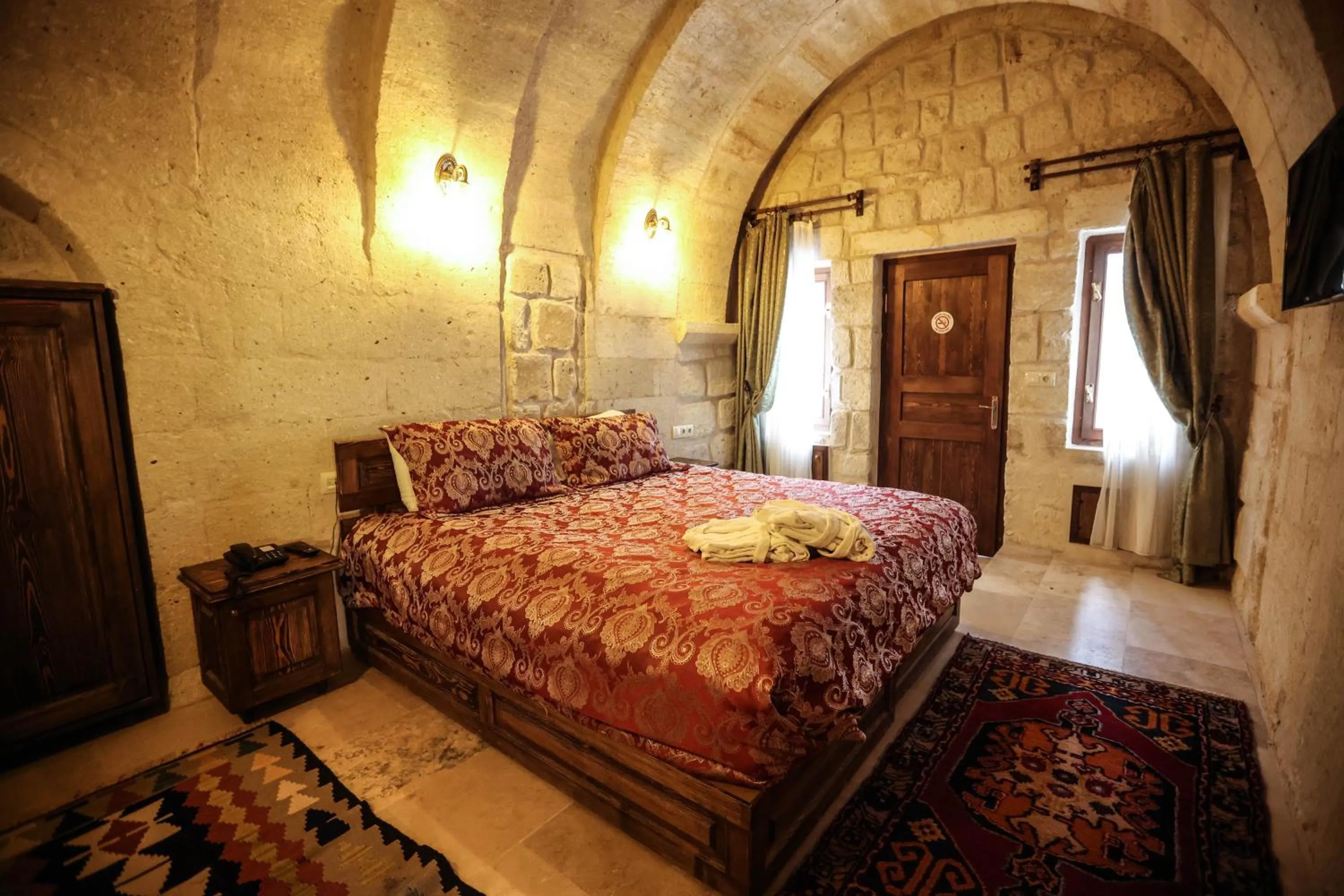 Bedroom, Bed in Nox Cave Hotel Special Class