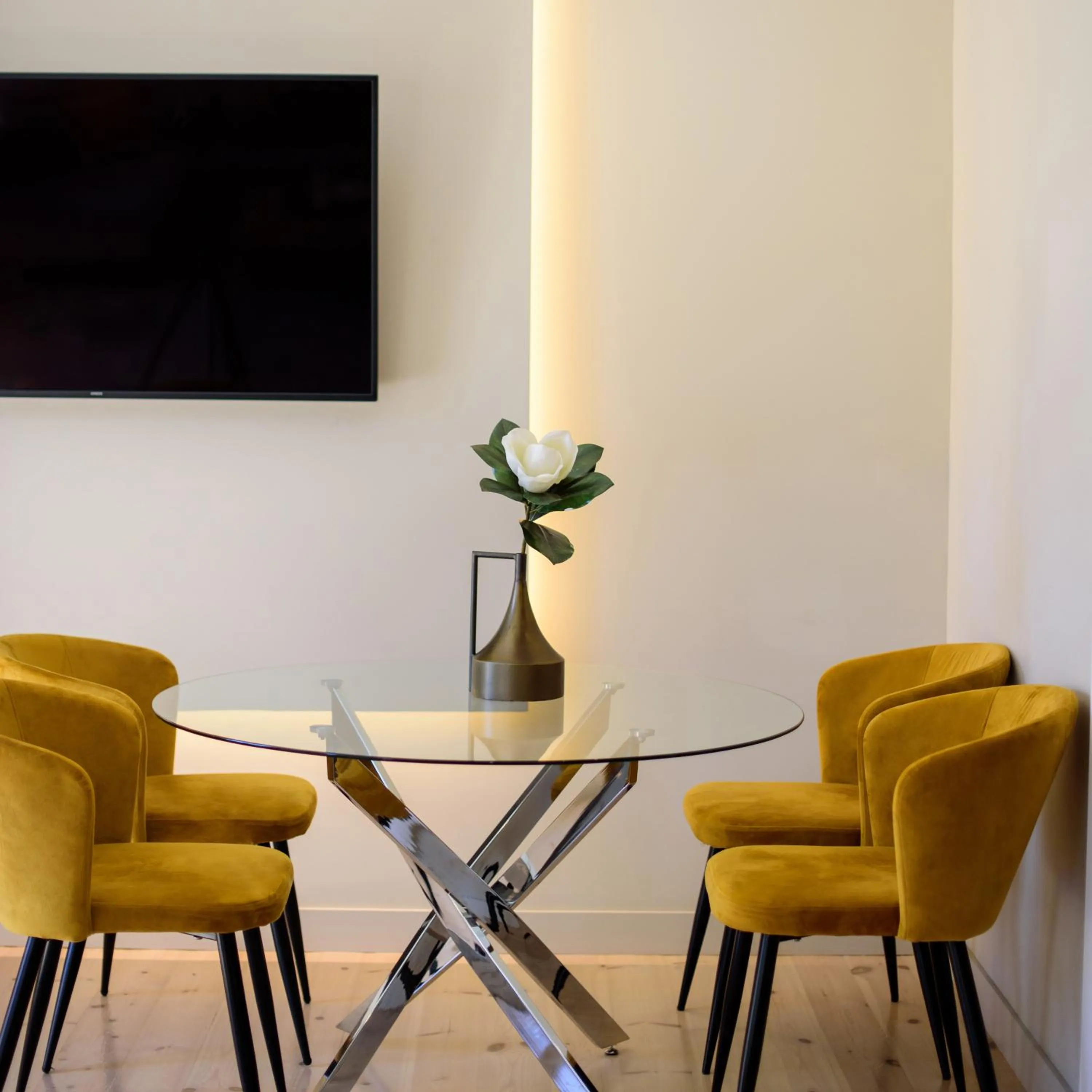 TV and multimedia in THIRAMENOUS RESIDENCE